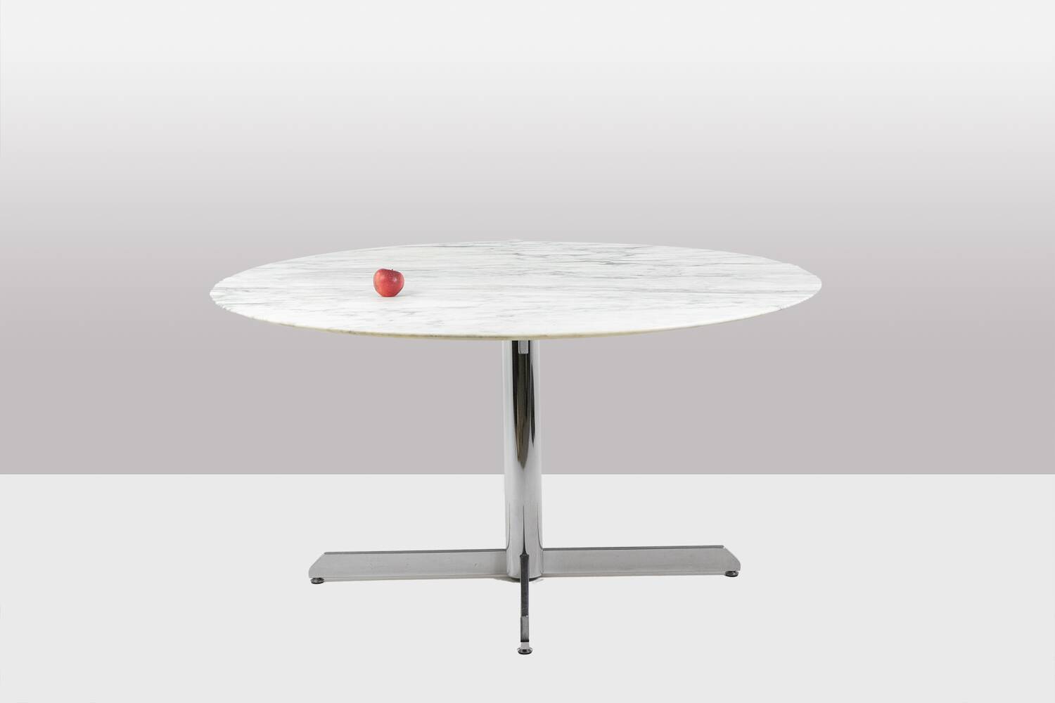 Roche Bobois Marble and chromed metal table. Circa 1970