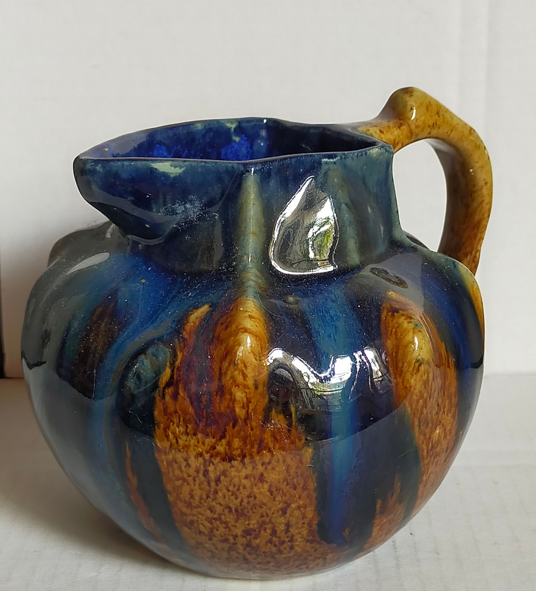 Pichet art nouveau terre émaillée début XXème