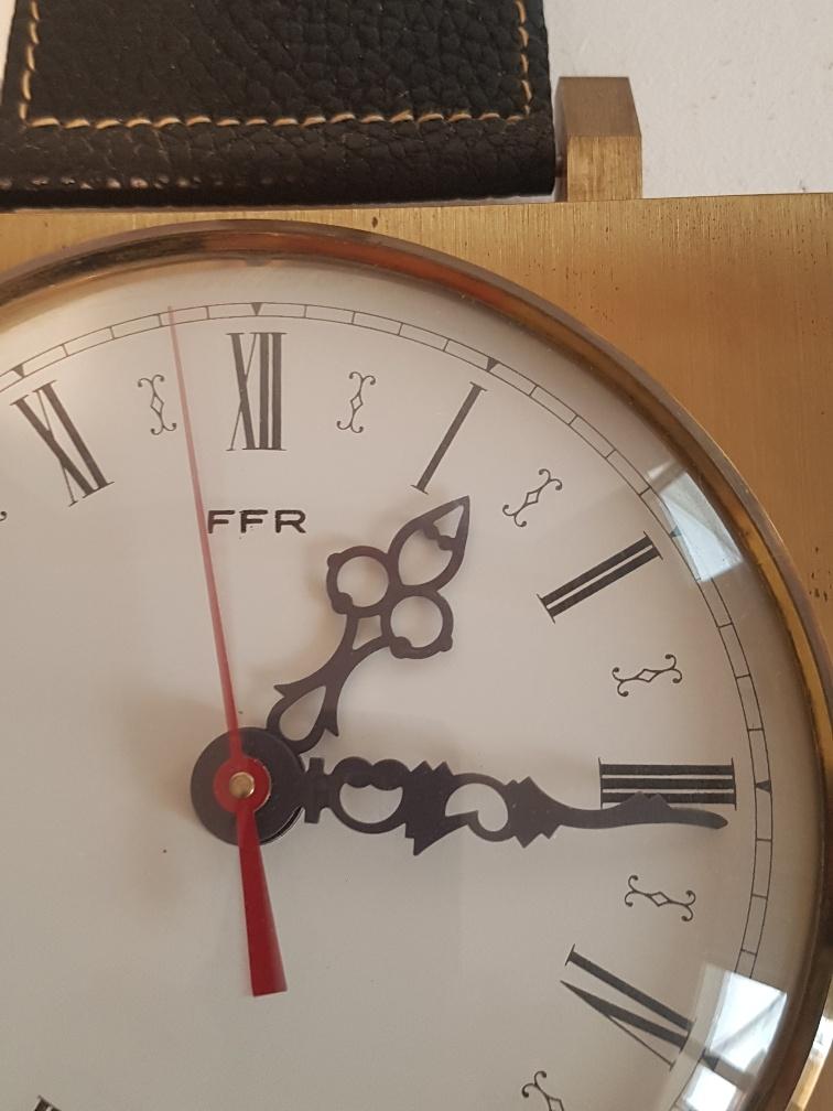 Pendule FFR forme montre