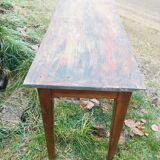 Pretty narrow table in pretty pattine 1900s in walnut trees