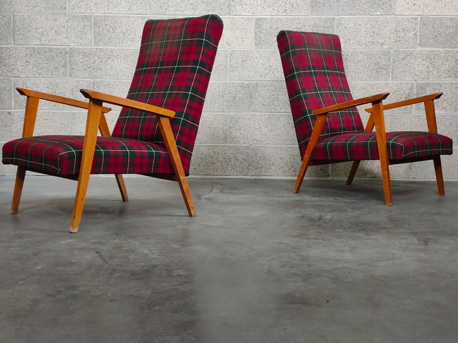 Pair of French beech armchairs from the 60s, tartan fabric