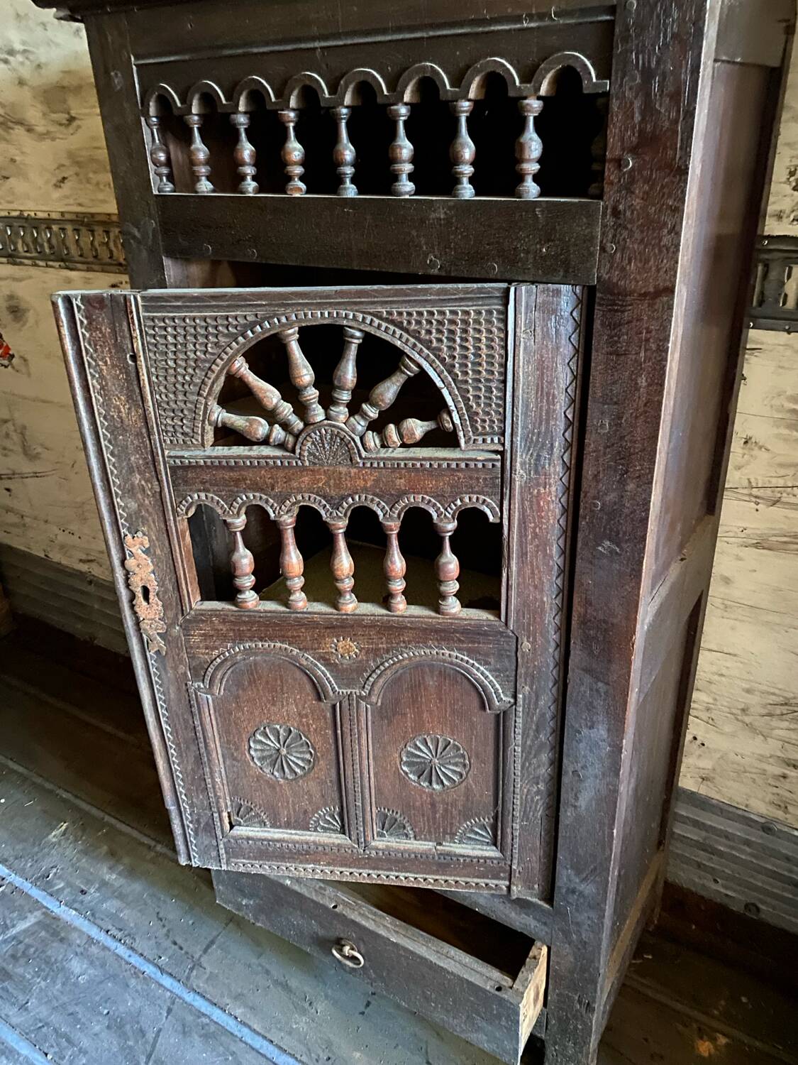 Breton hosiery maker