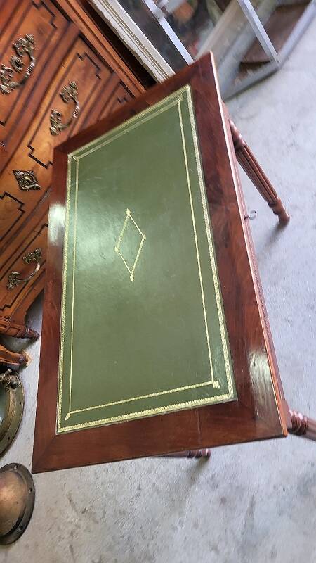 SMALL WRITING DESK WITH 1 DRAWER IN MAHOGANY
