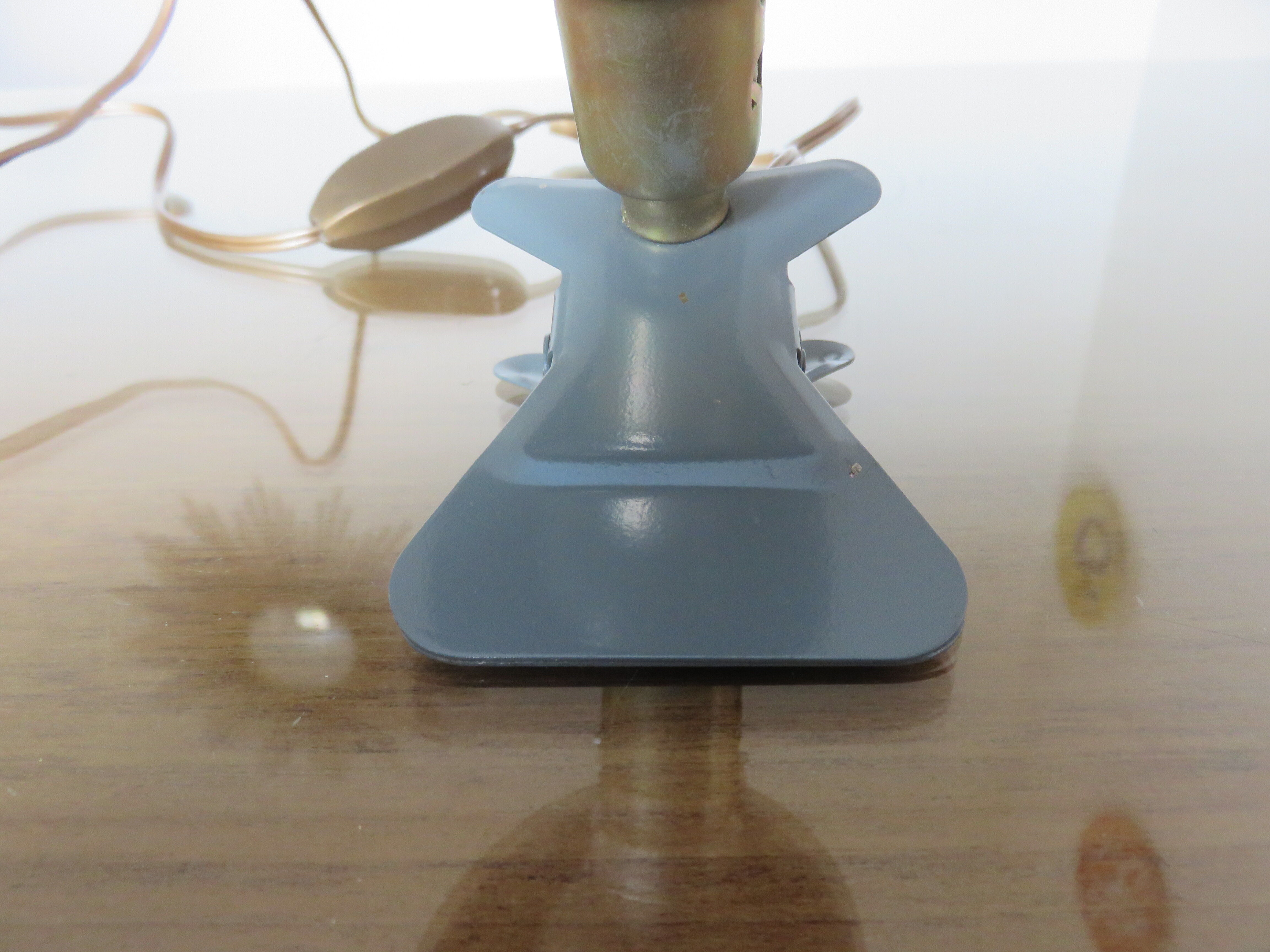 Clamp mushroom lamp, new from old stock, aluminium, 1970s.