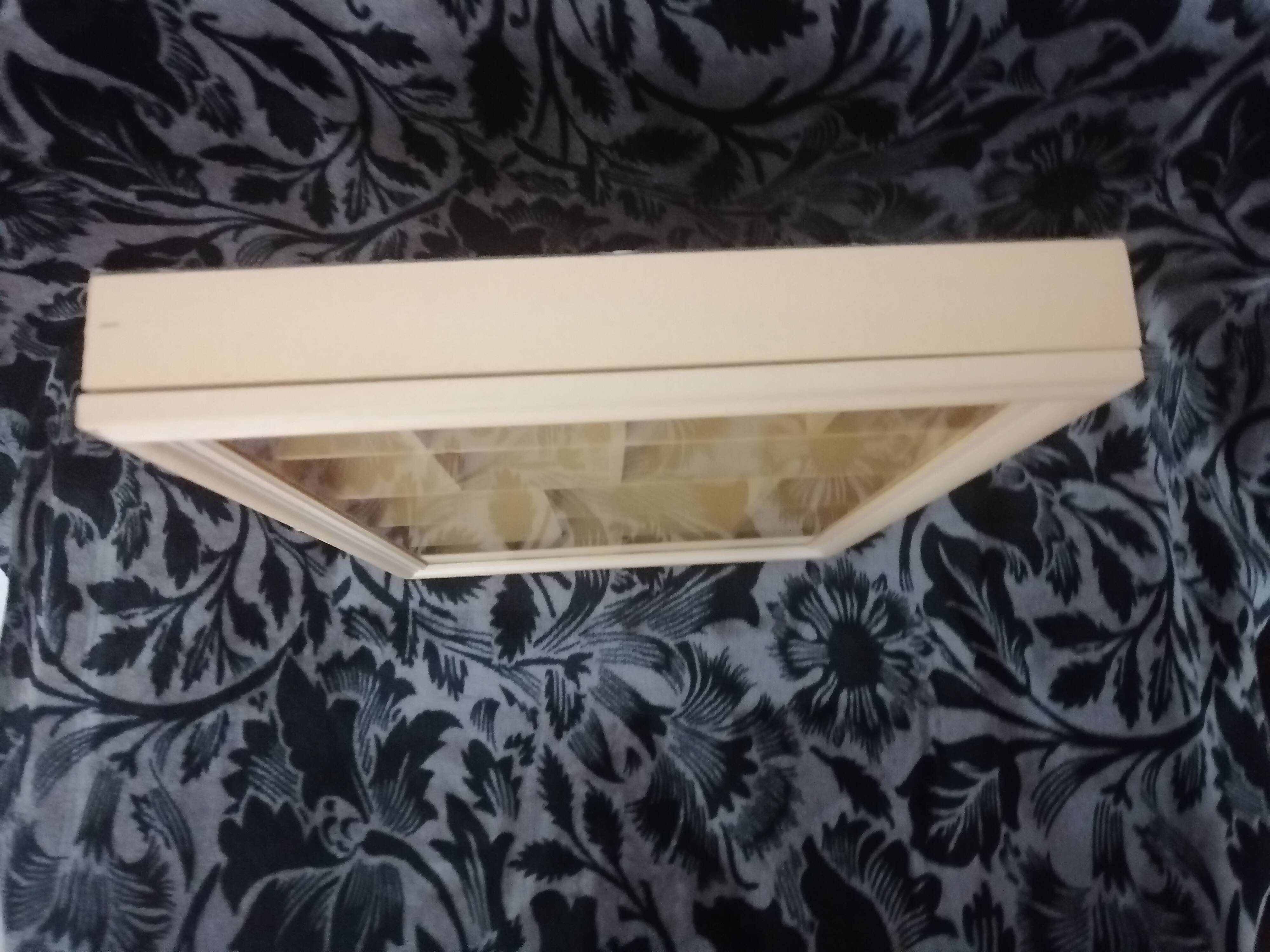 Miniature wall or installation case