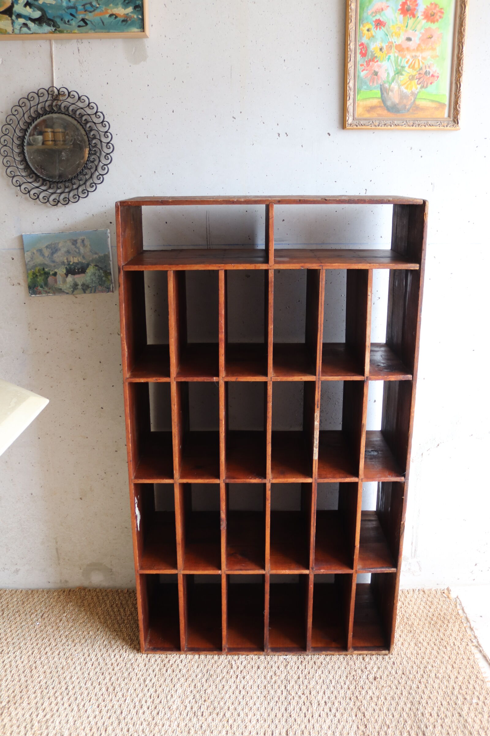 Casier de tri ancien en bois