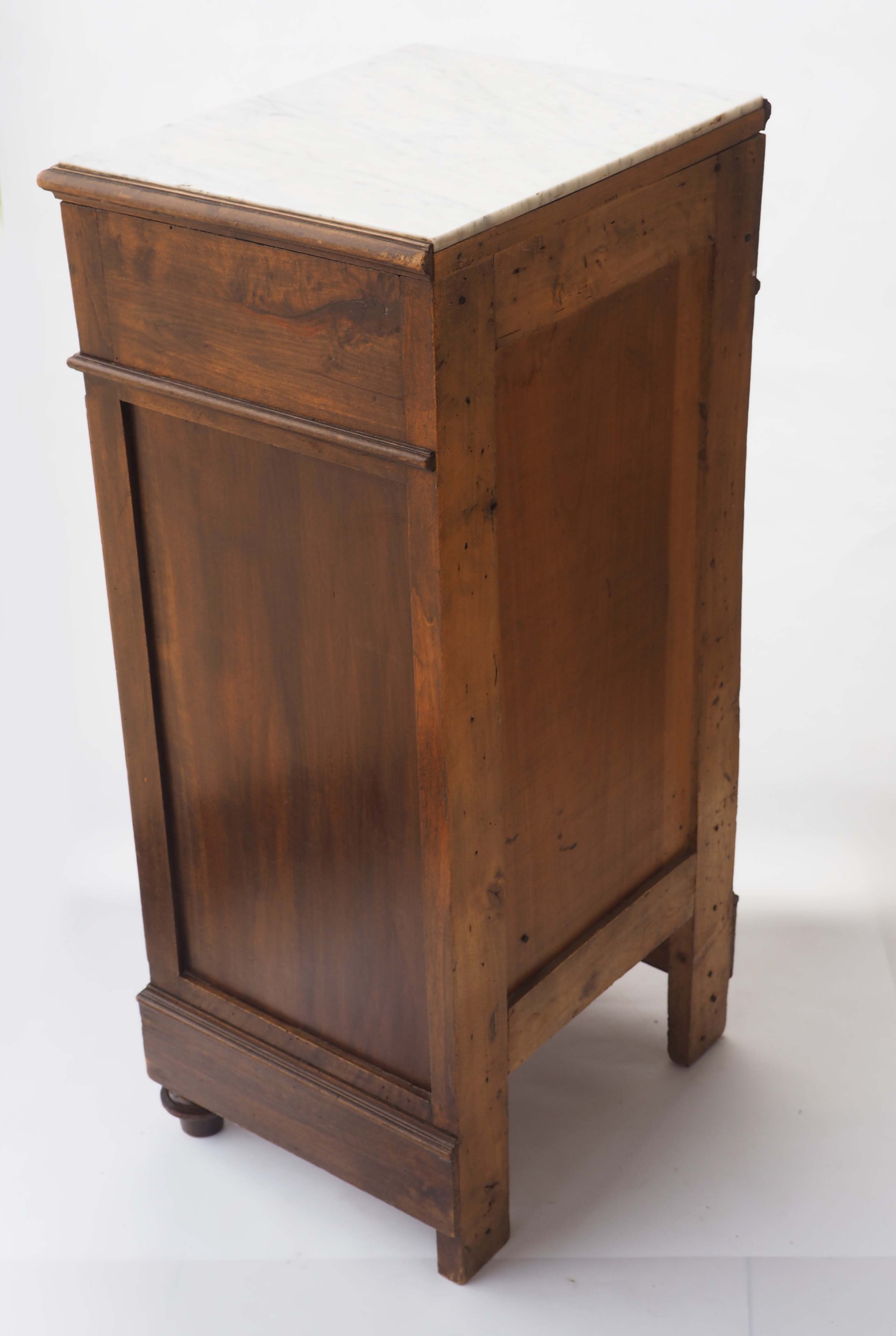 Old marble ragpicker