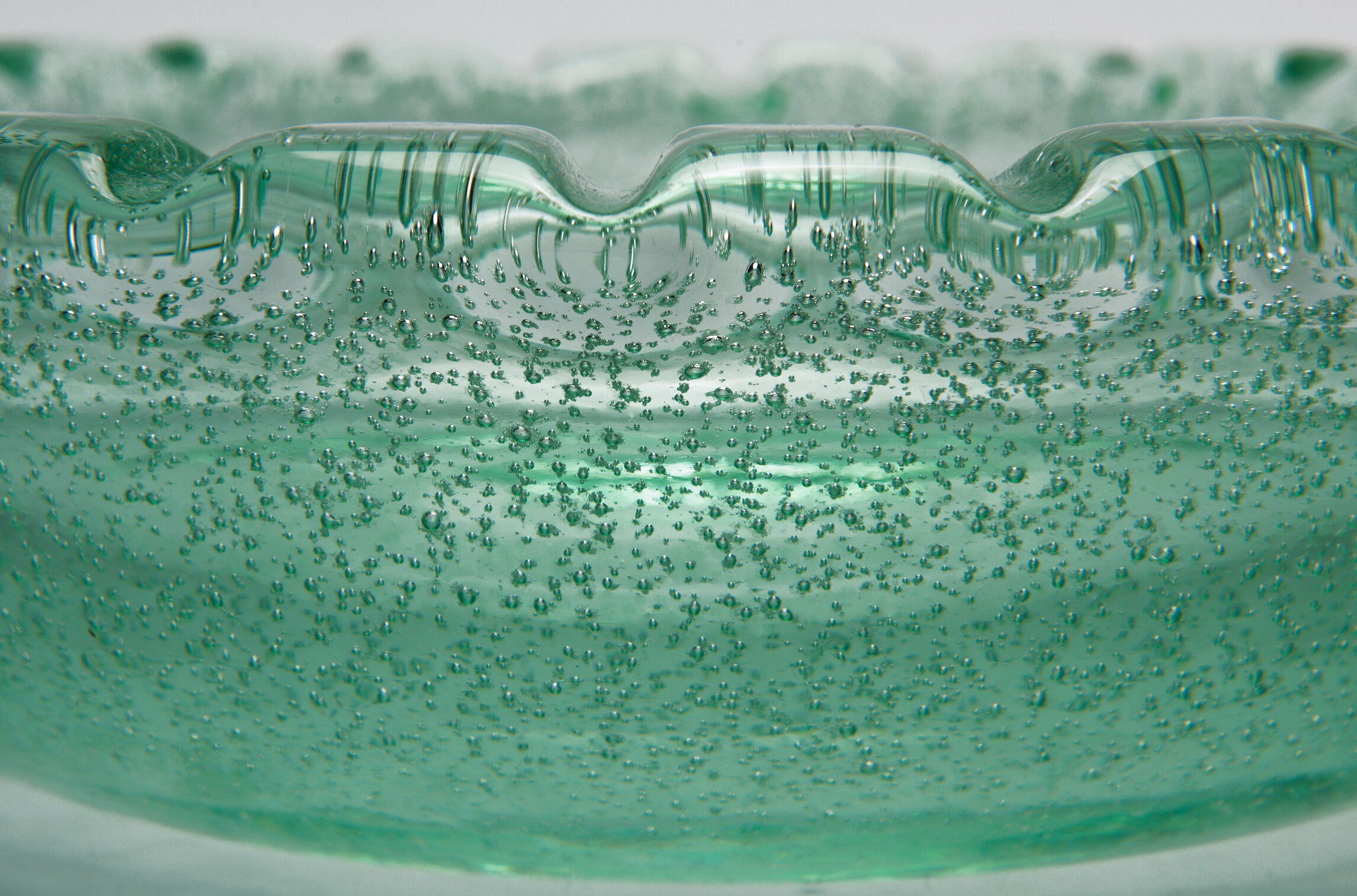 Cut/empty pocket daum art deco crystal bubbled green