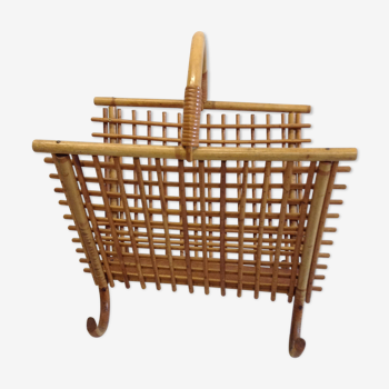 Wicker magazine rack