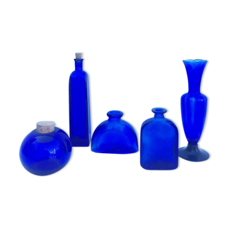 Lot of 5 blue vases