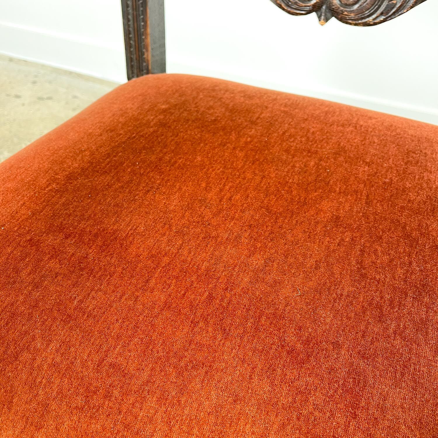 Fauteuil en chêne sculpté du XIXe siècle