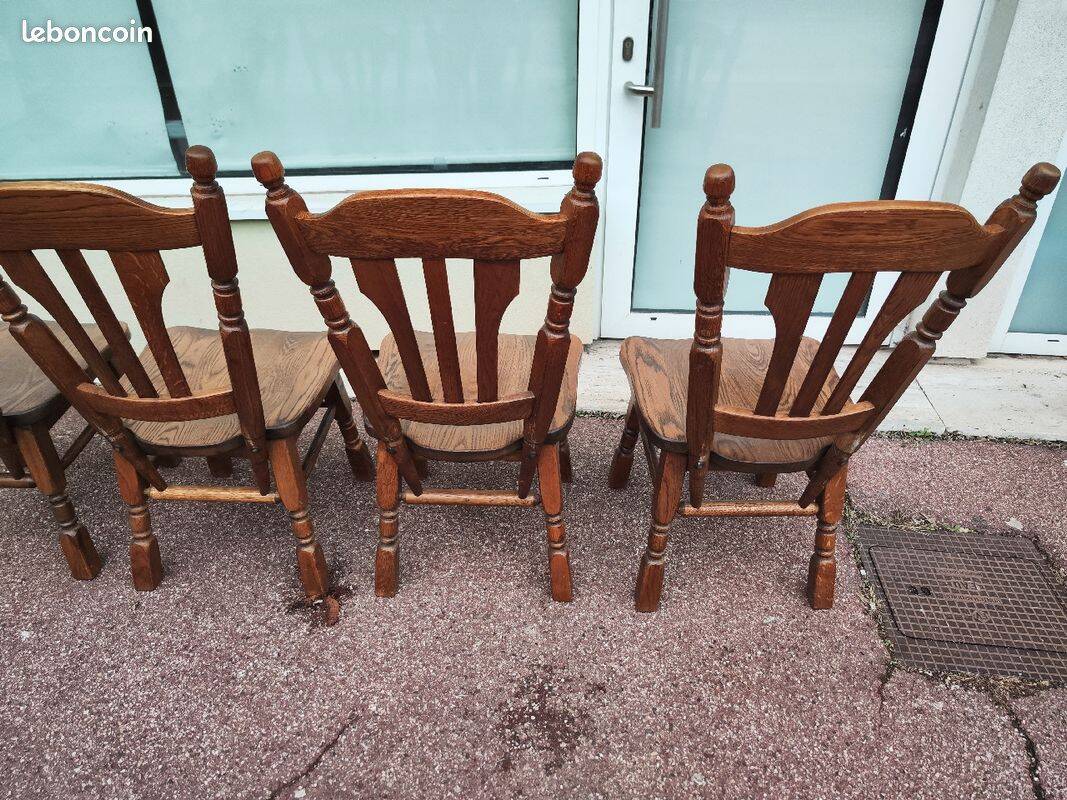 Set of 4 solid wood chairs