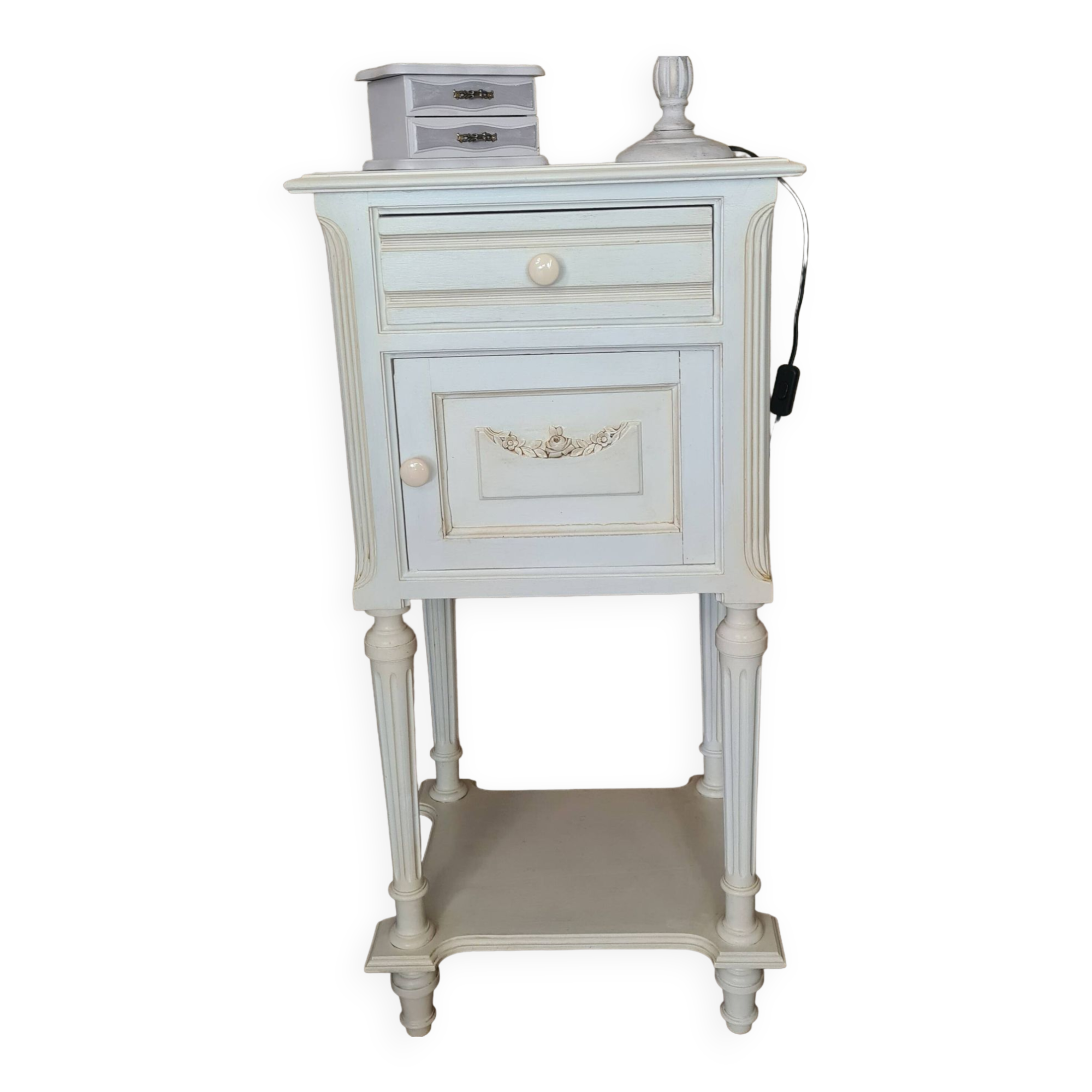 Bedside table early 1900, fluted feet