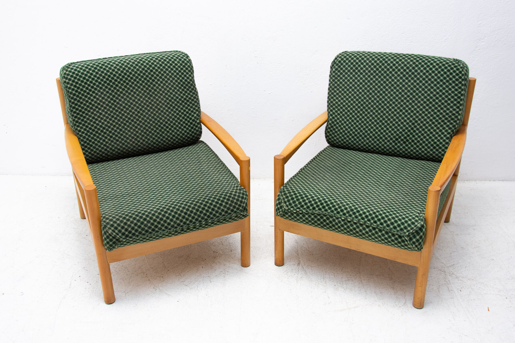 A pair of mid century Scandinavian style armchairs, 1970´s
