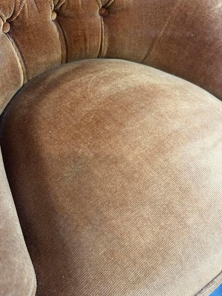 Vintage one-seater armchair with fringes