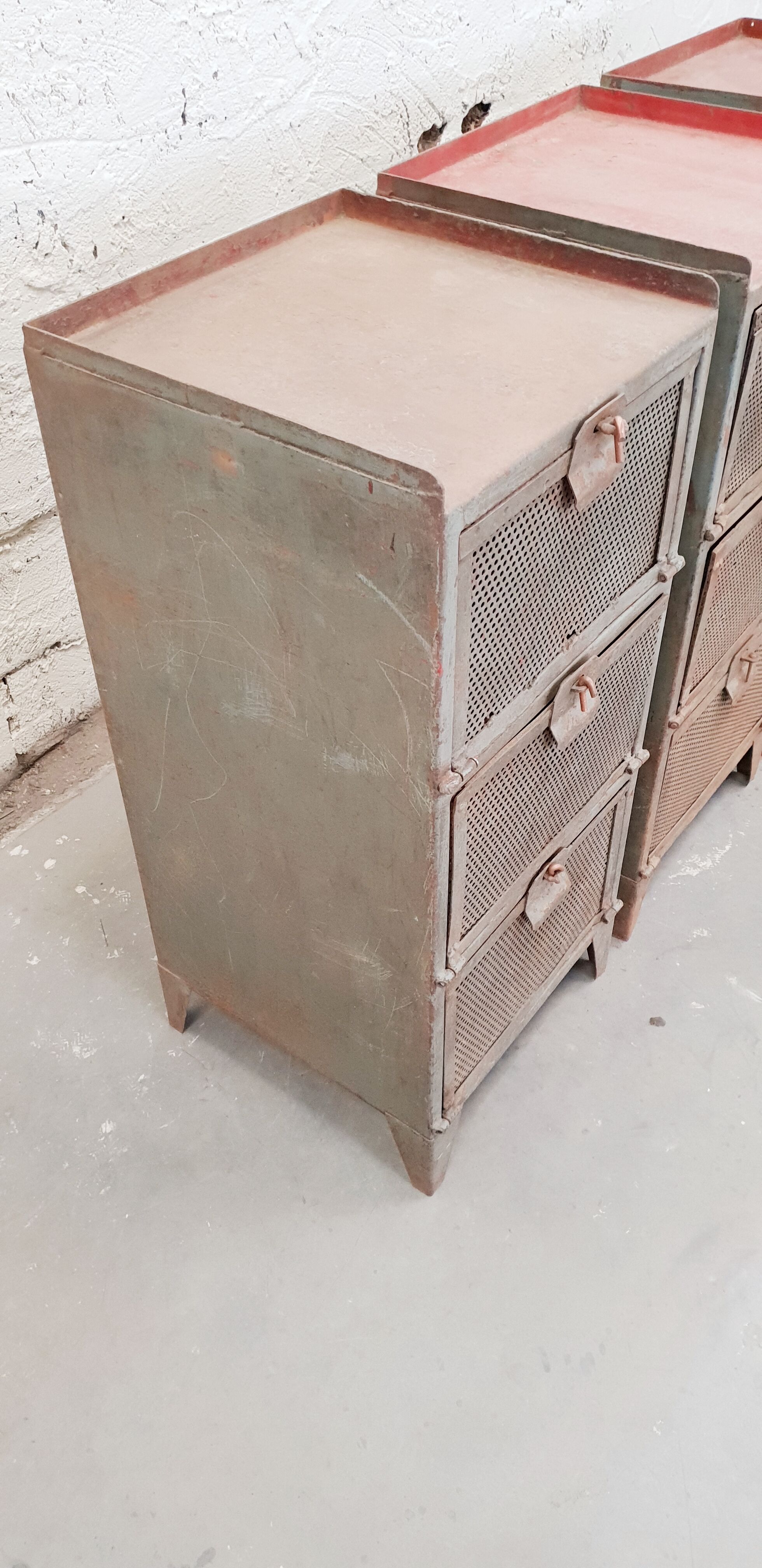 4 industrial workshop maids