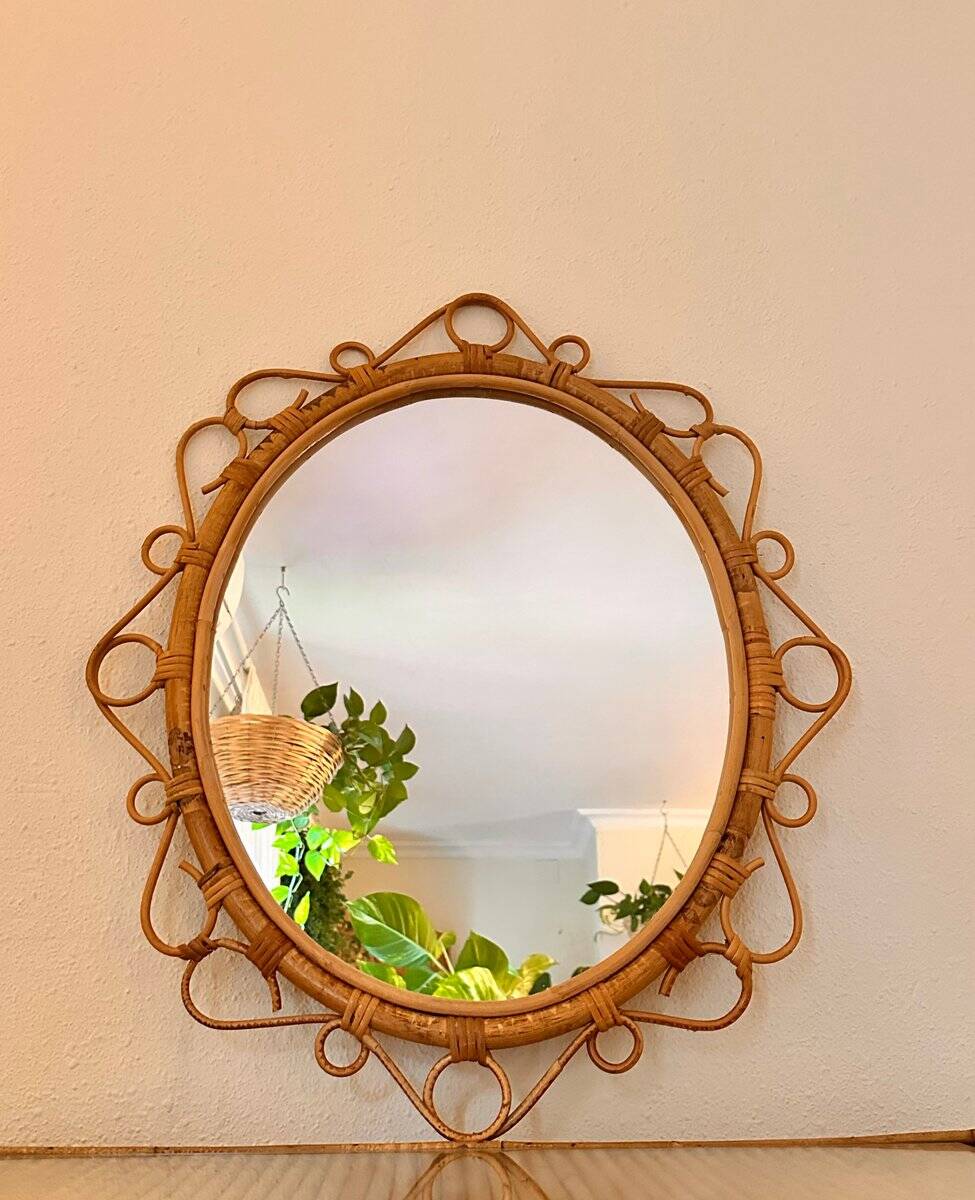 French circular sun-shaped mirror in rattan with knots, 1950s.