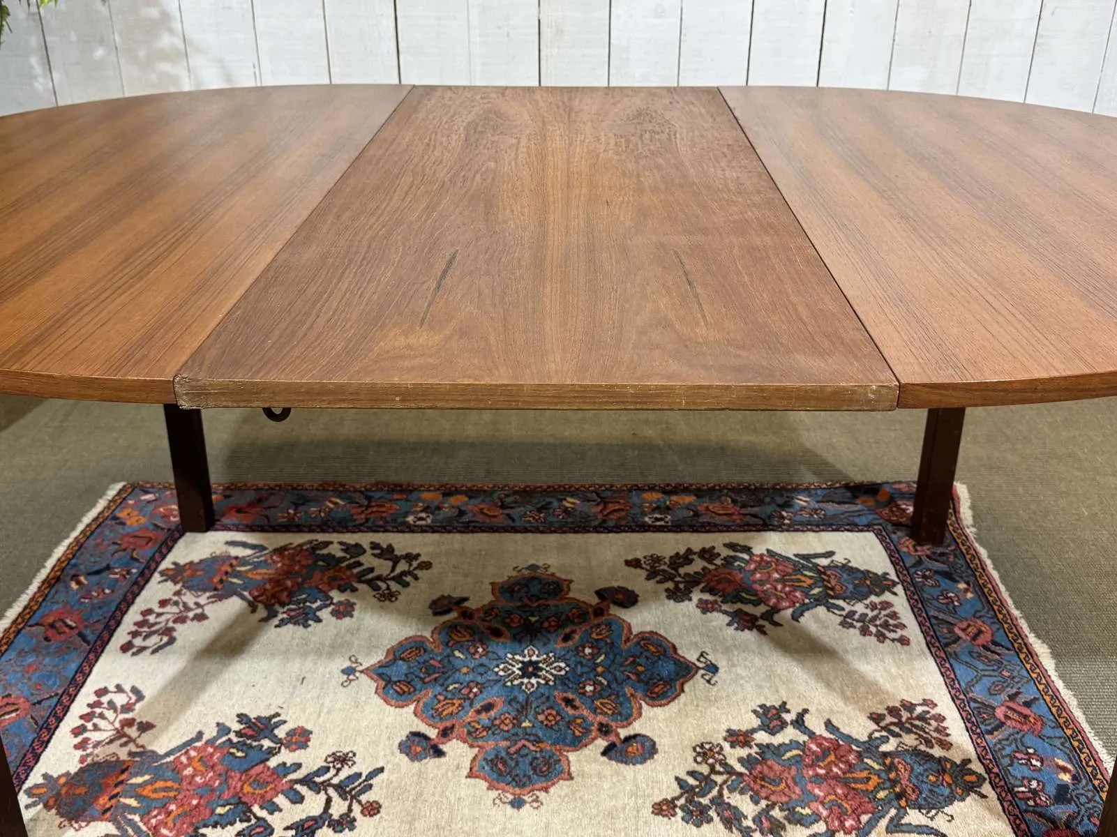Table des années 1970 en teck avec 1 allonge