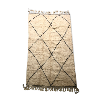 Moroccan Berber carpet Beni Ouarain with dark grey diamonds 2.6x1.53m