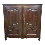 Armoire basse de style Louis XV en noyer 19ème