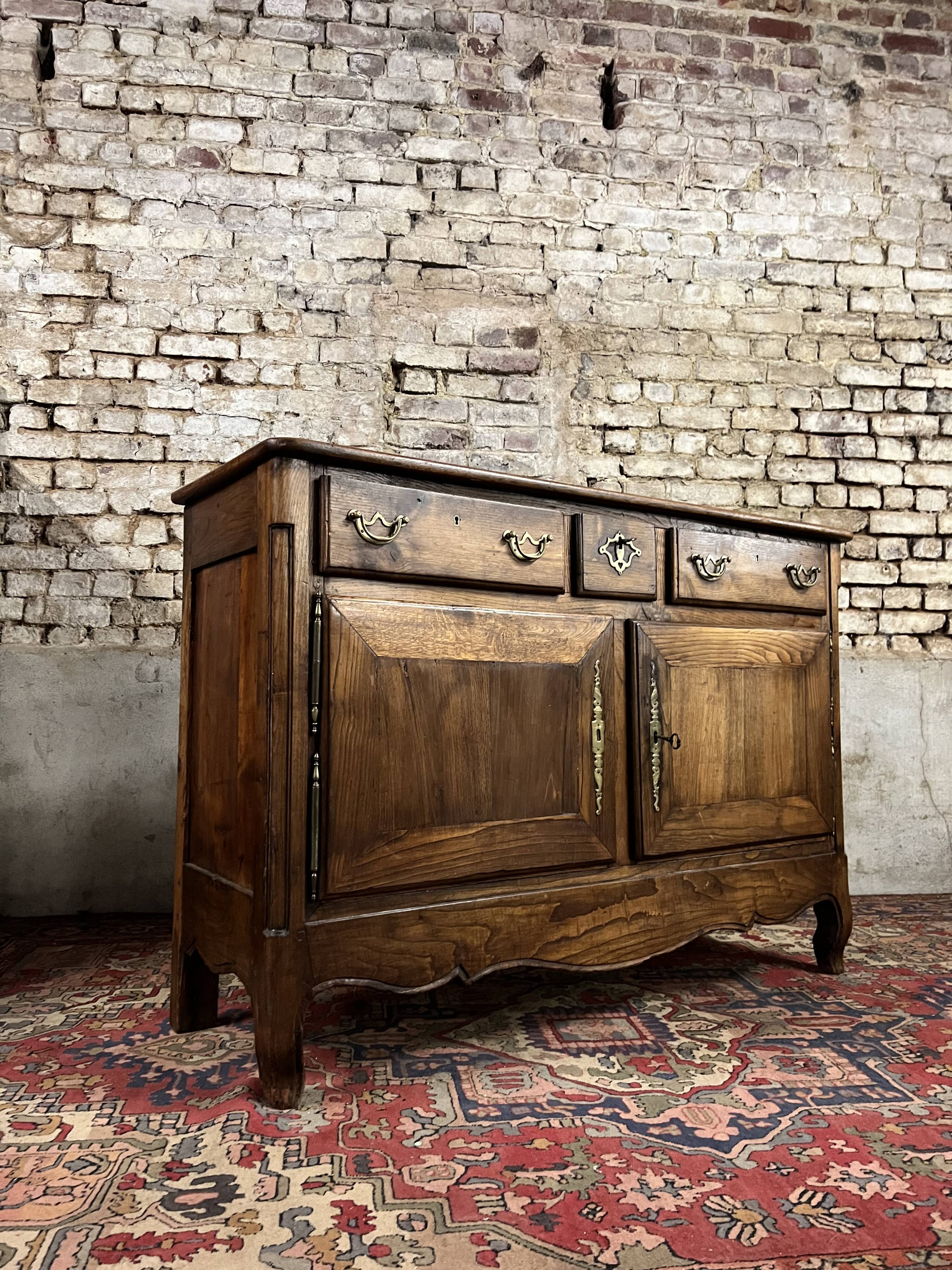 Buffet In Natural Wood Regional Work in Louis XV Style from the 19th Century