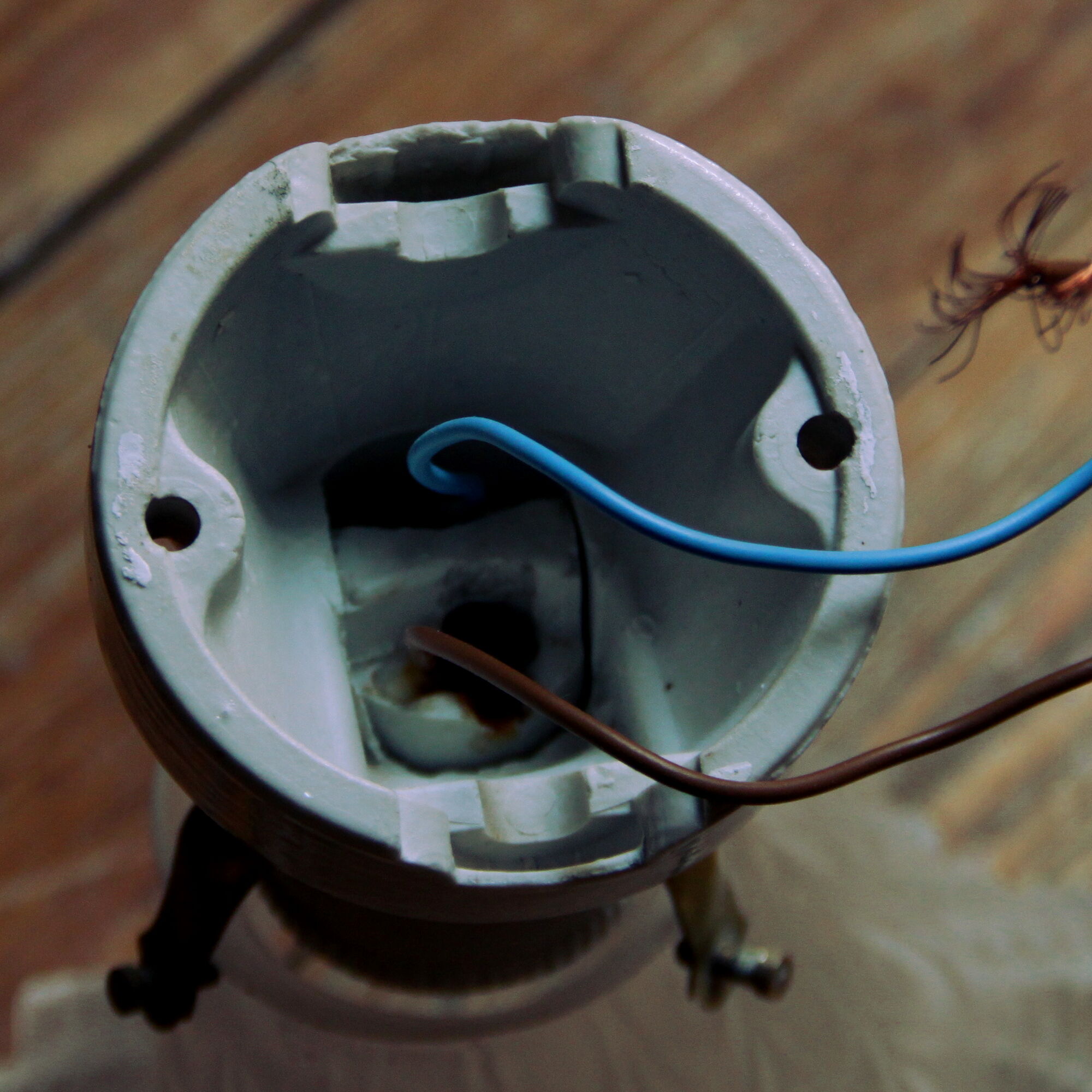 Paire d'appliques murales en porcelaine ancienne, tulipe verre vintage