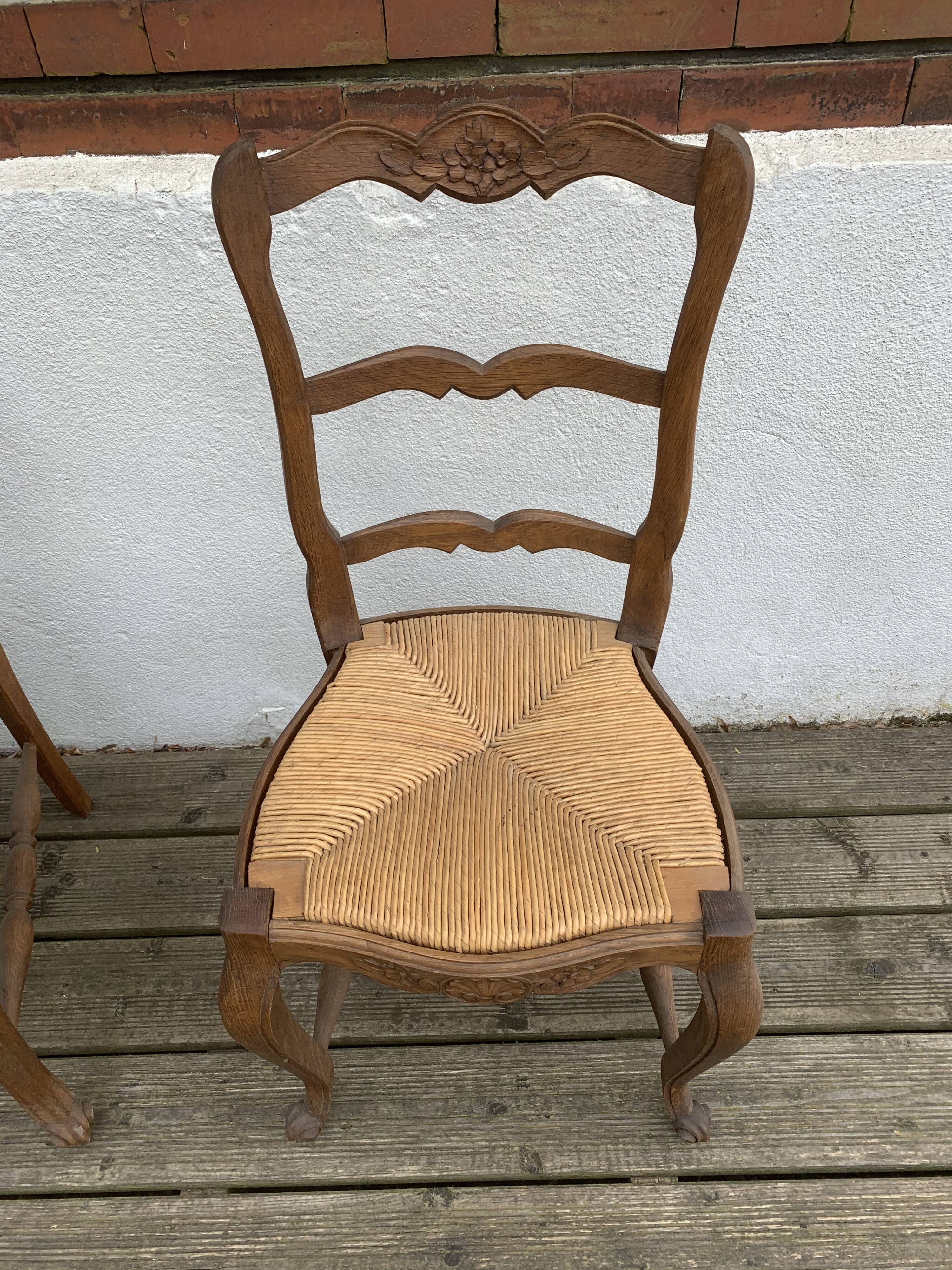 Pair Chair and Straw Chair