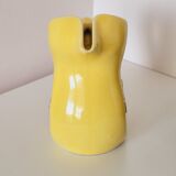 Old yellow pitcher Berger Annisette