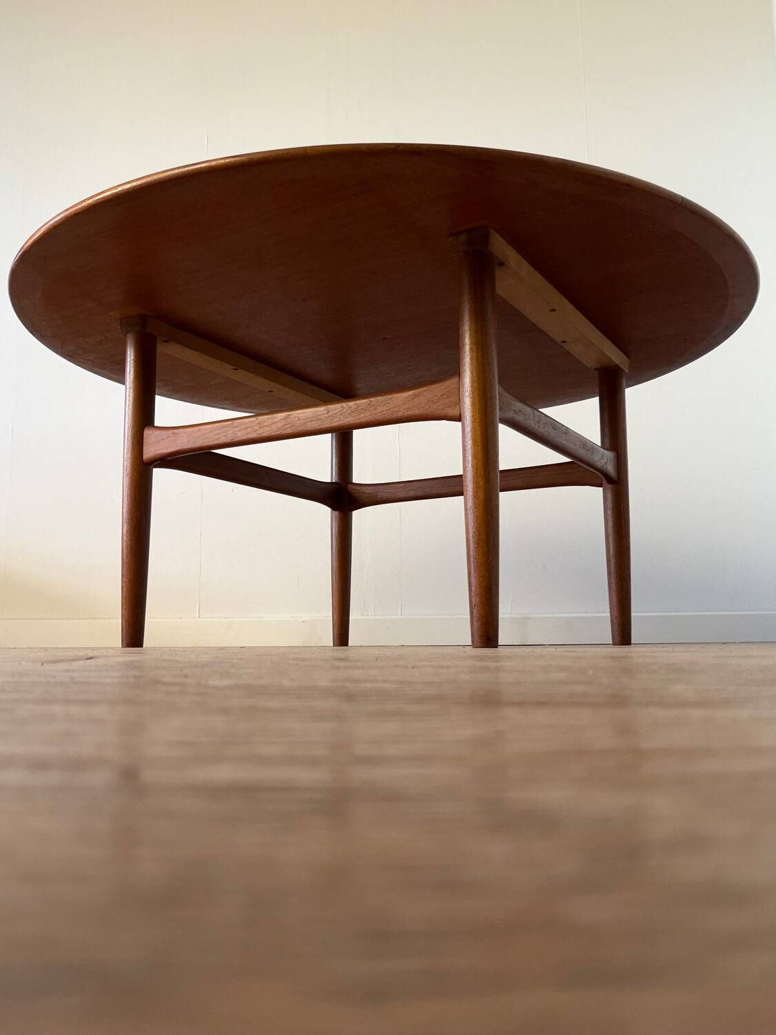 Vintage Danish round coffee table – in the style of Johannes Andersen