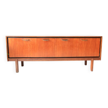 Scandinavian teak enfilade in brown, 4 doors, 1960s lines, floating legs.