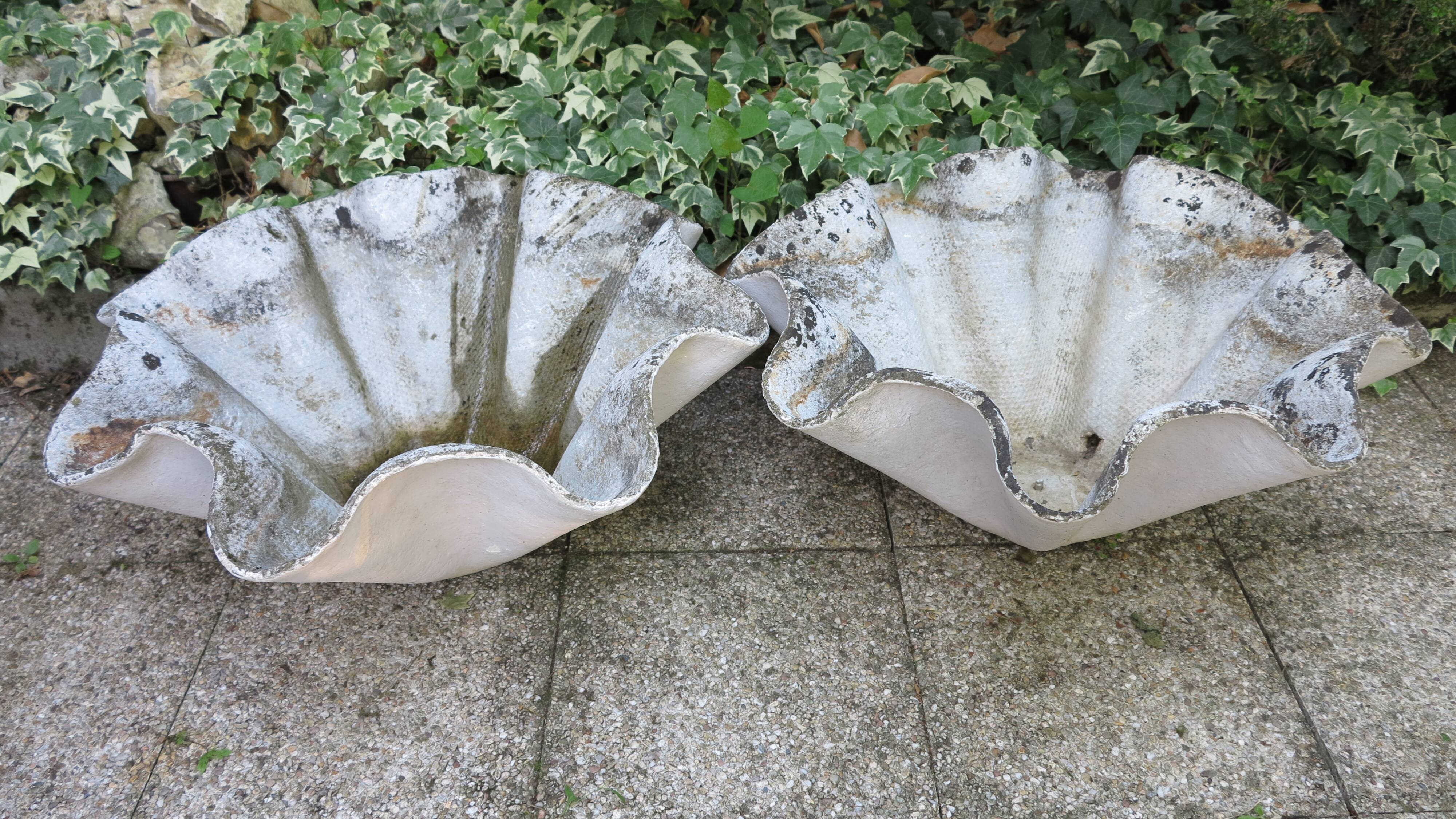 pair of handkerchief-shaped fiber cement basins from the 60s
