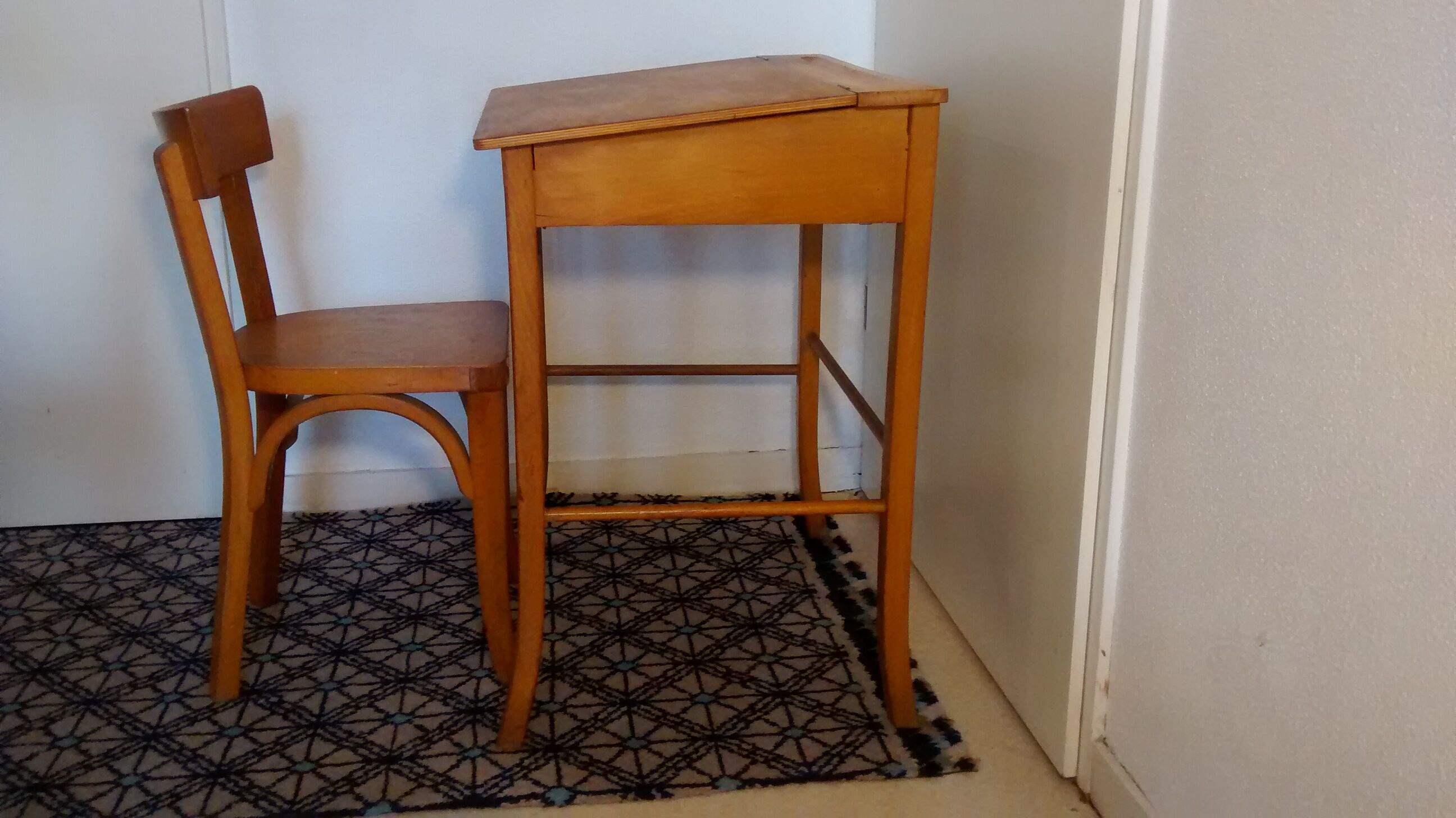 Desk and Chair child Baumann