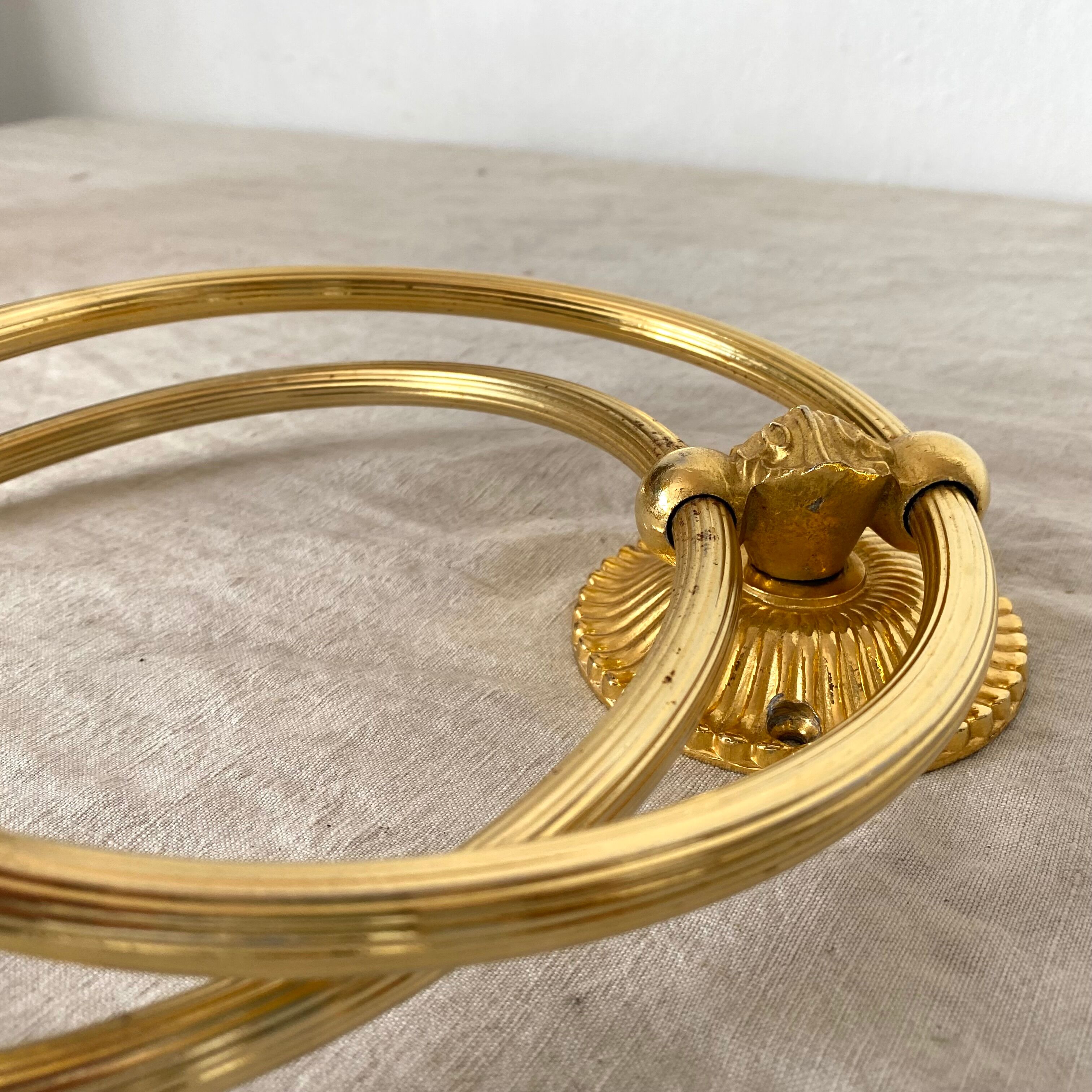 Towel rack golden rings