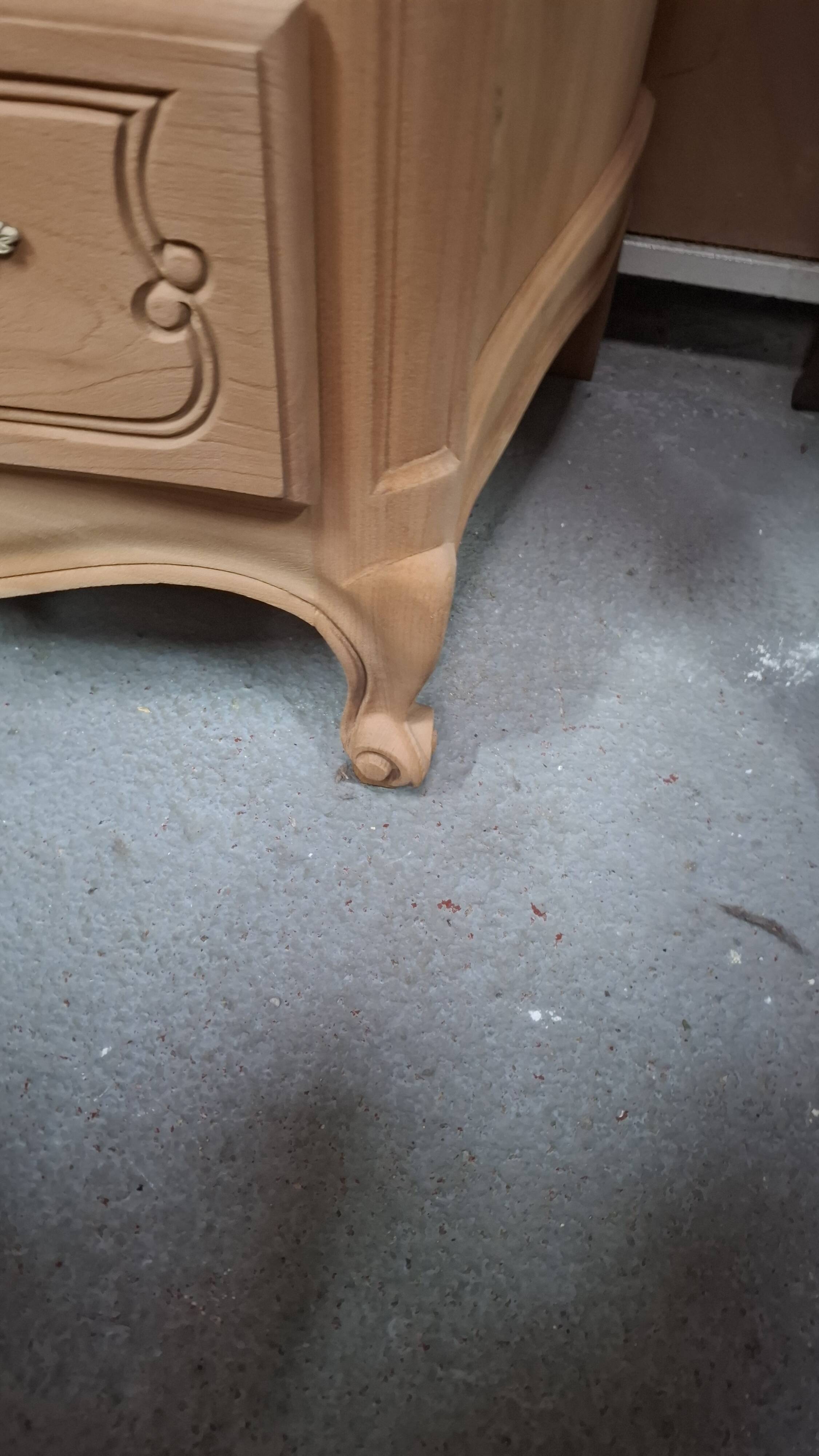 Louis XV style chest of drawers in cherry wood