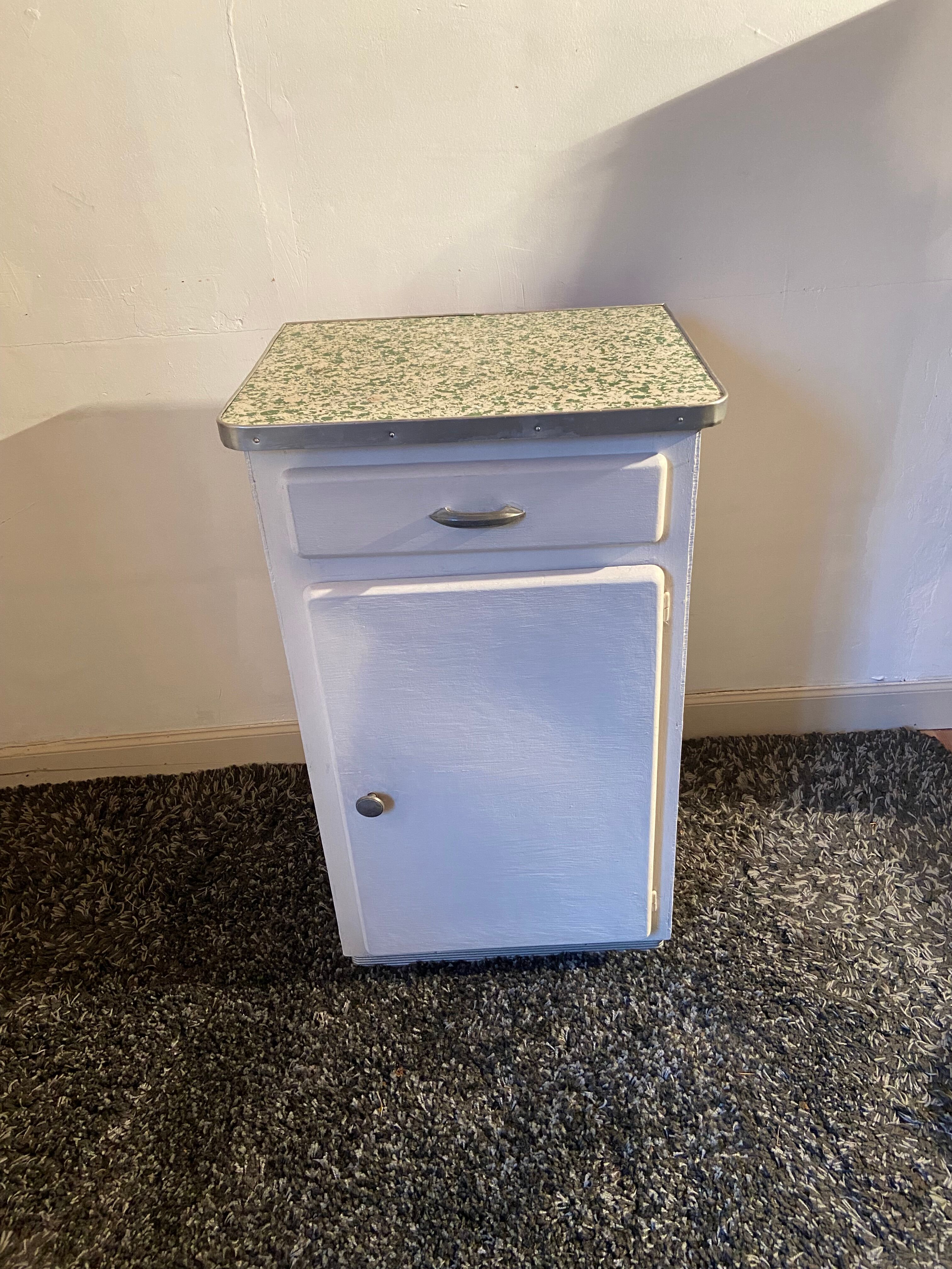 Low kitchen element 50s