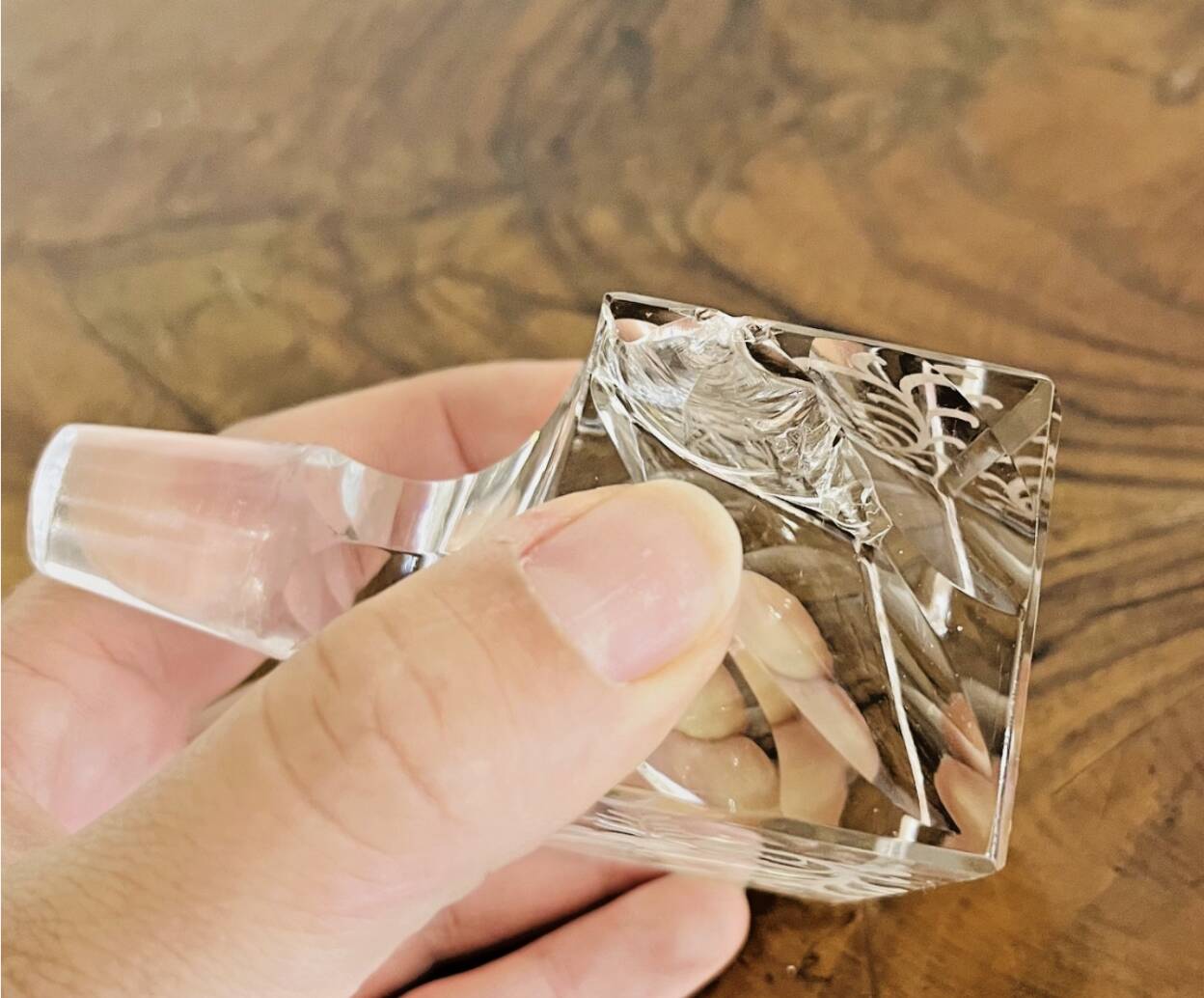 Crystal and 925 silver whisky decanter – Engraved floral decoration