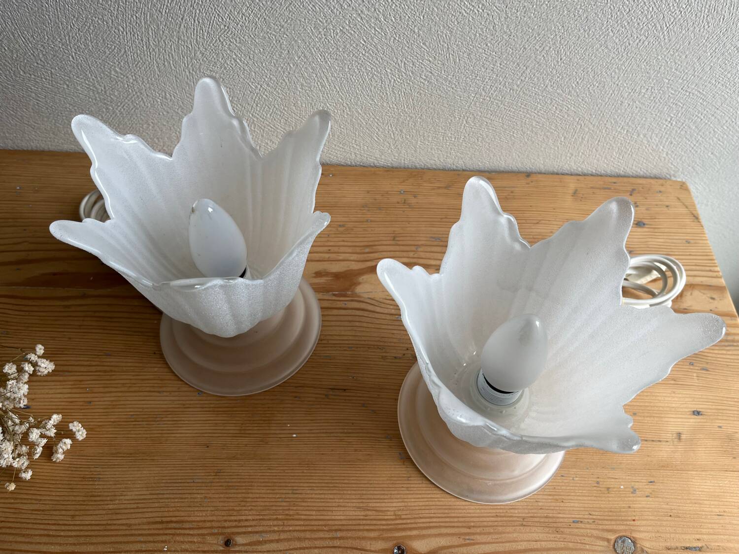 Vintage tulip glass flower lamp