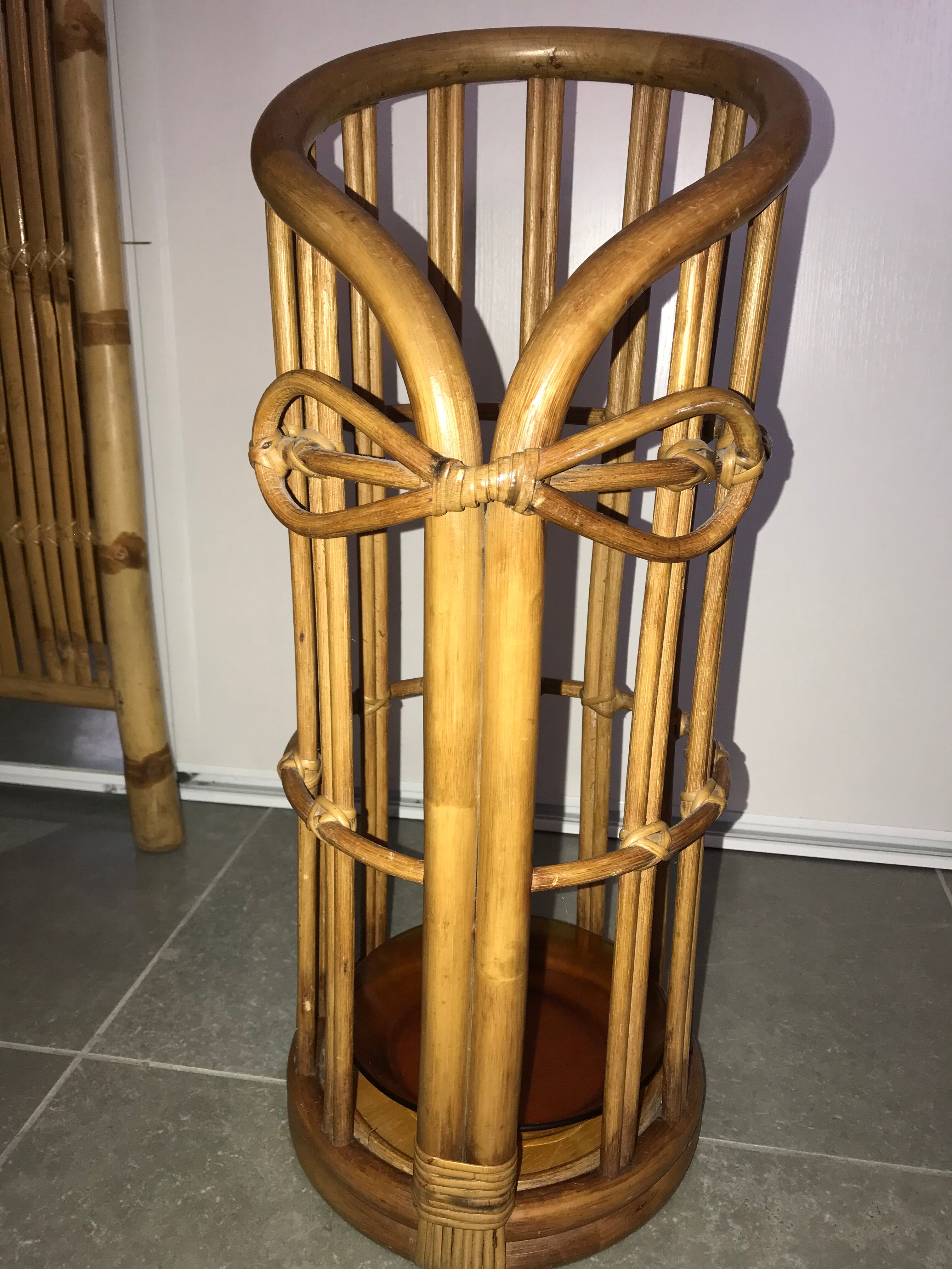 Rattan umbrella carrier