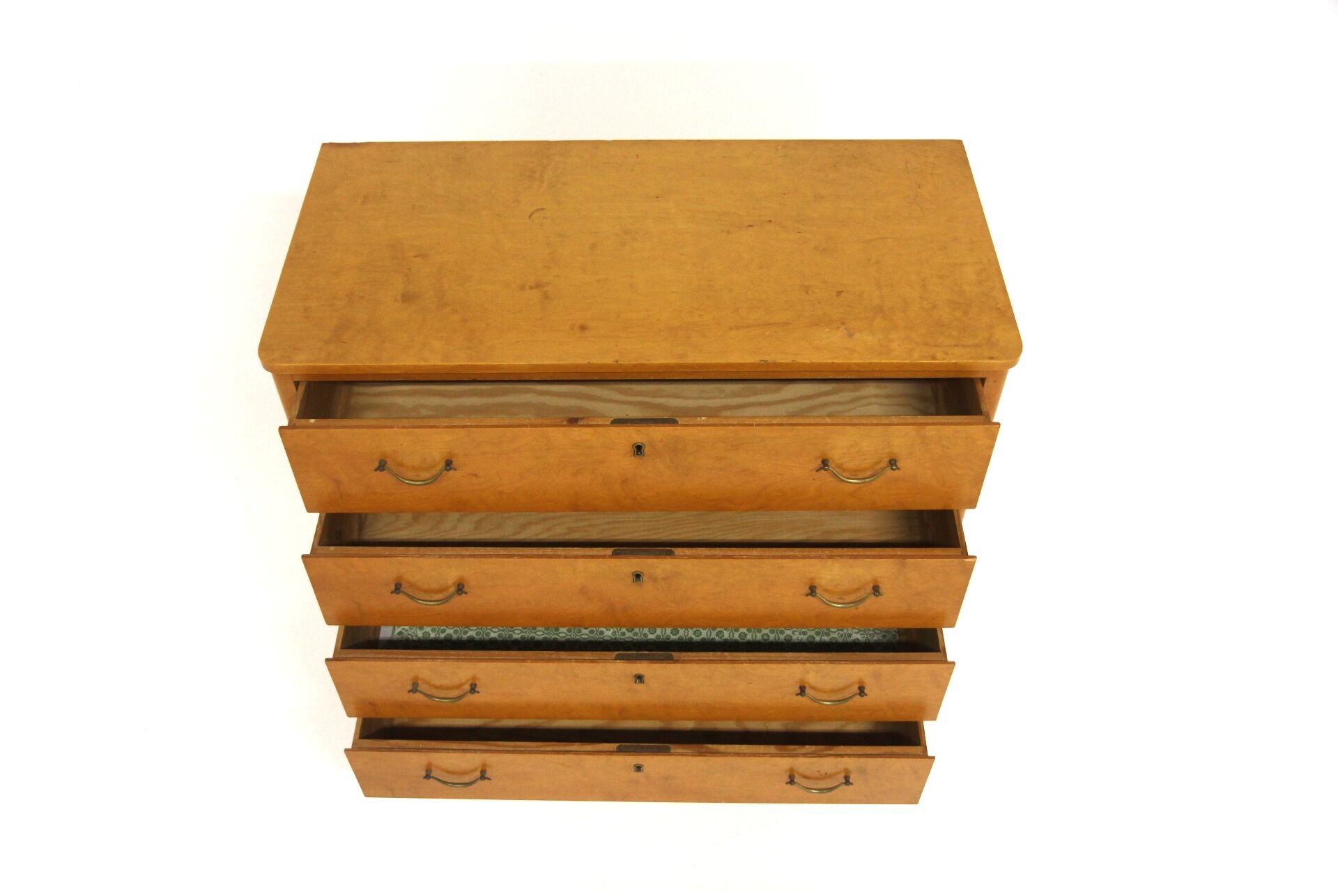Scandinavian birch commode, Swedish modern, Sweden, 1940.