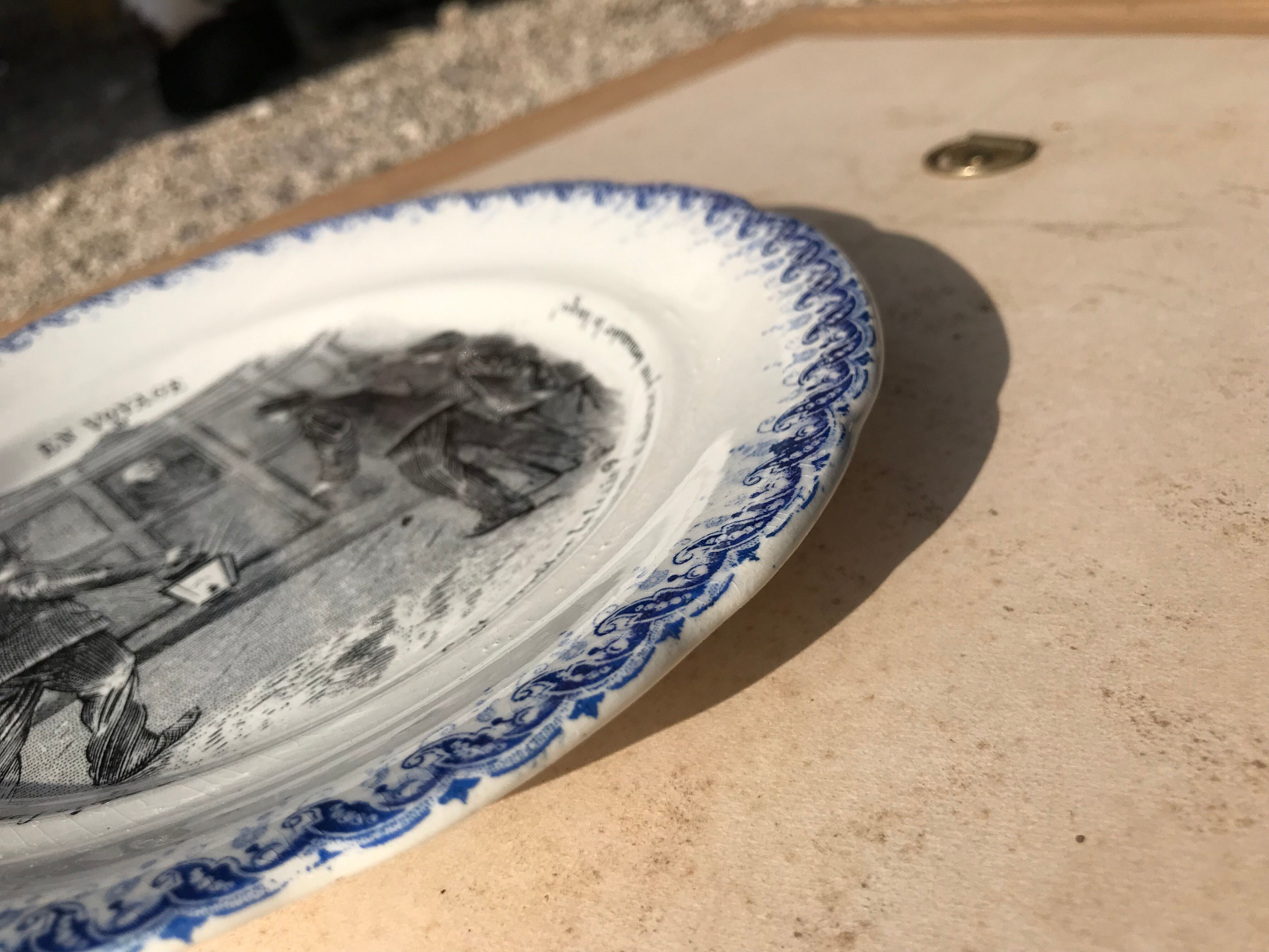 Talking plate "En voyage" n•XII - faience factory Choisy le roi