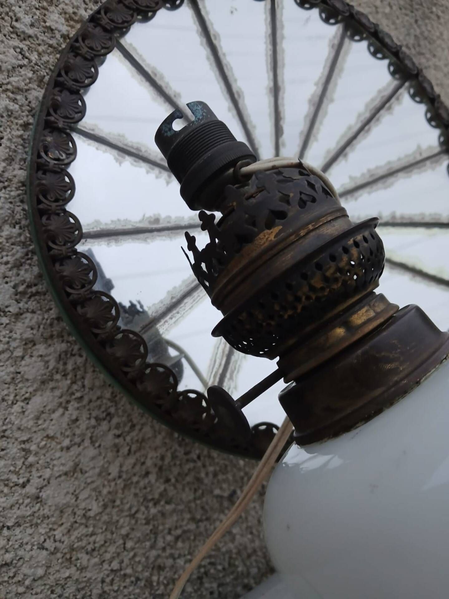 Antique oil wall lamp – Sun mirror and white opaline
