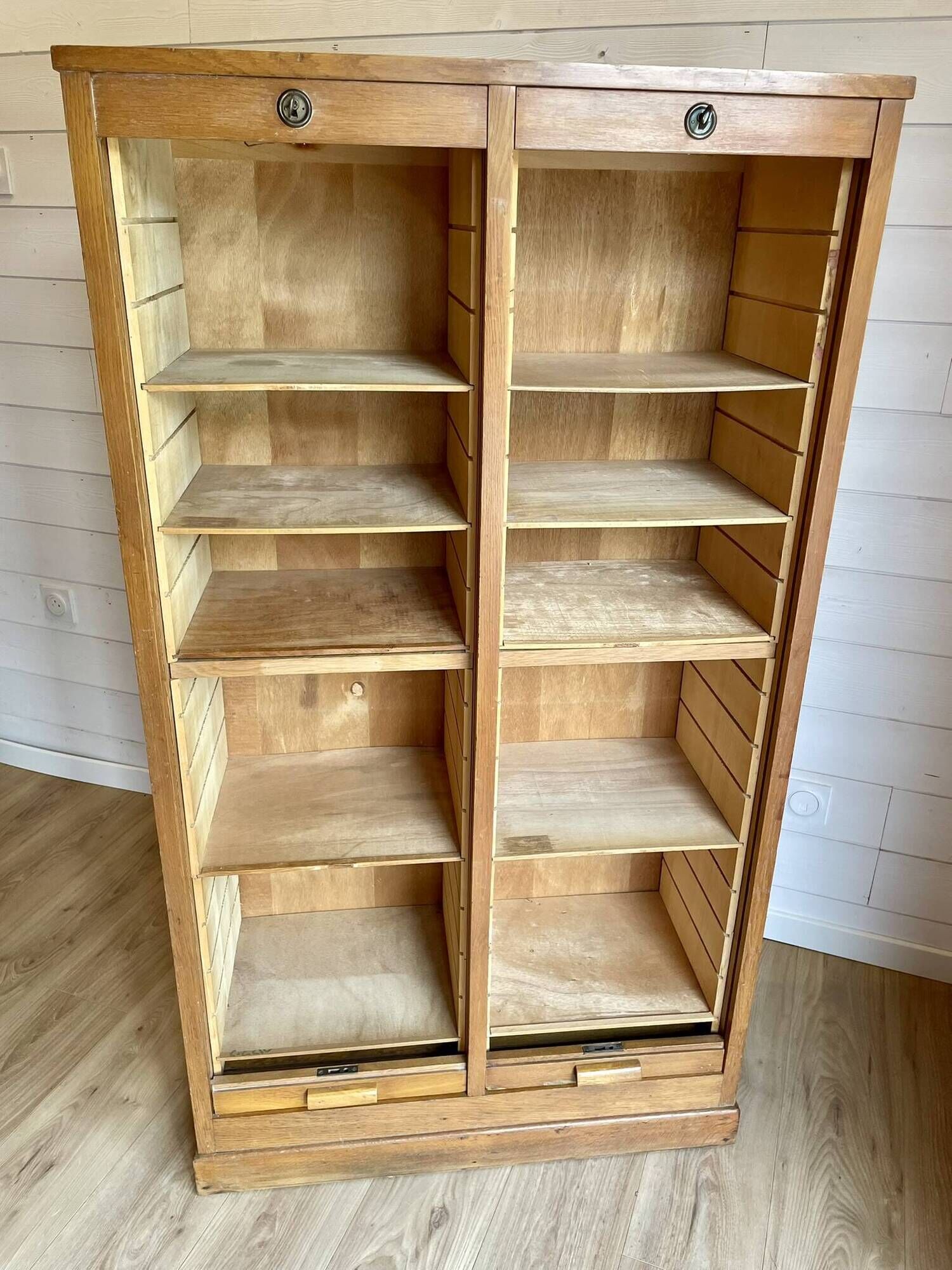 Vintage filing cabinet with double curtains, oak, Charles Schneider, Betschdorf.