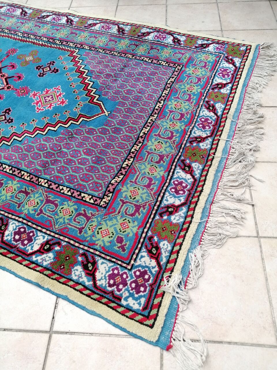 Tunisian carpet in turquoise wool and fuchsia 157x267cm