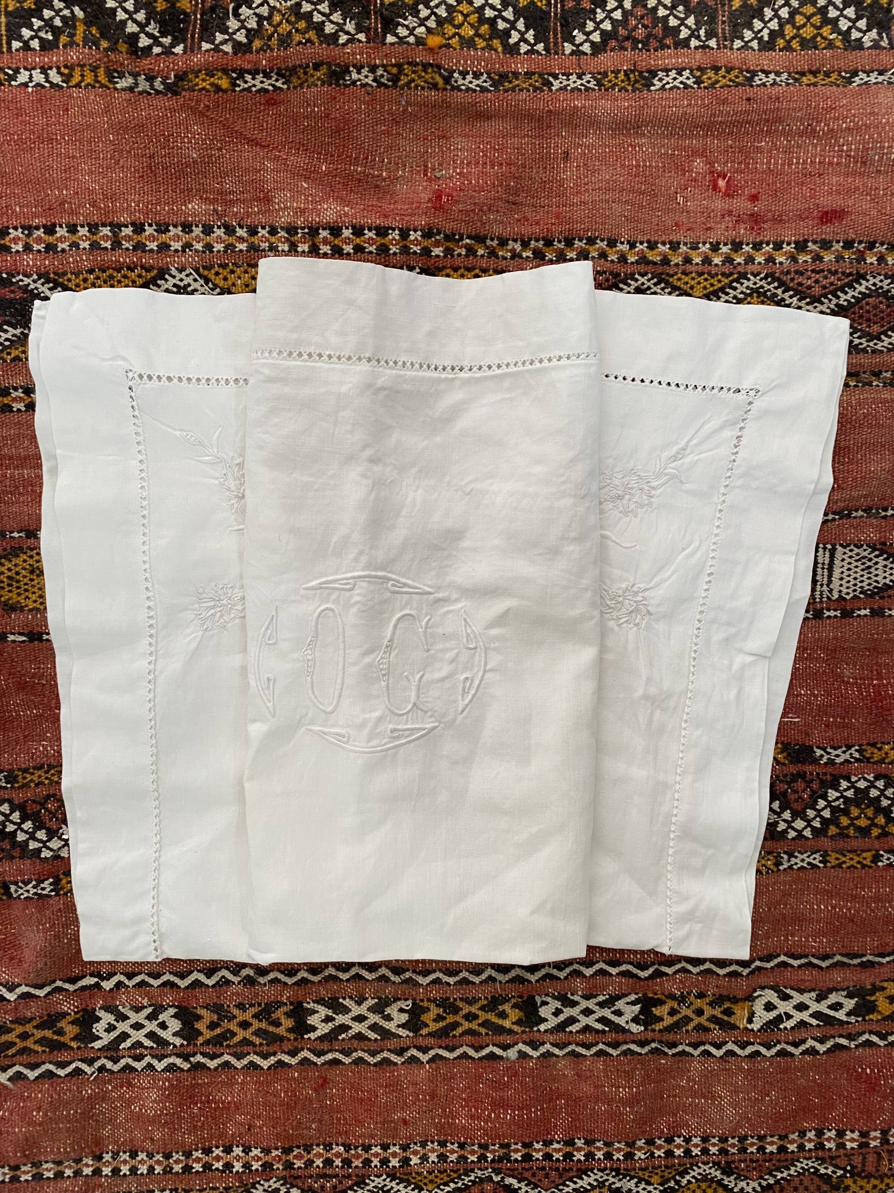 Pillowcase embroidered monogram OC