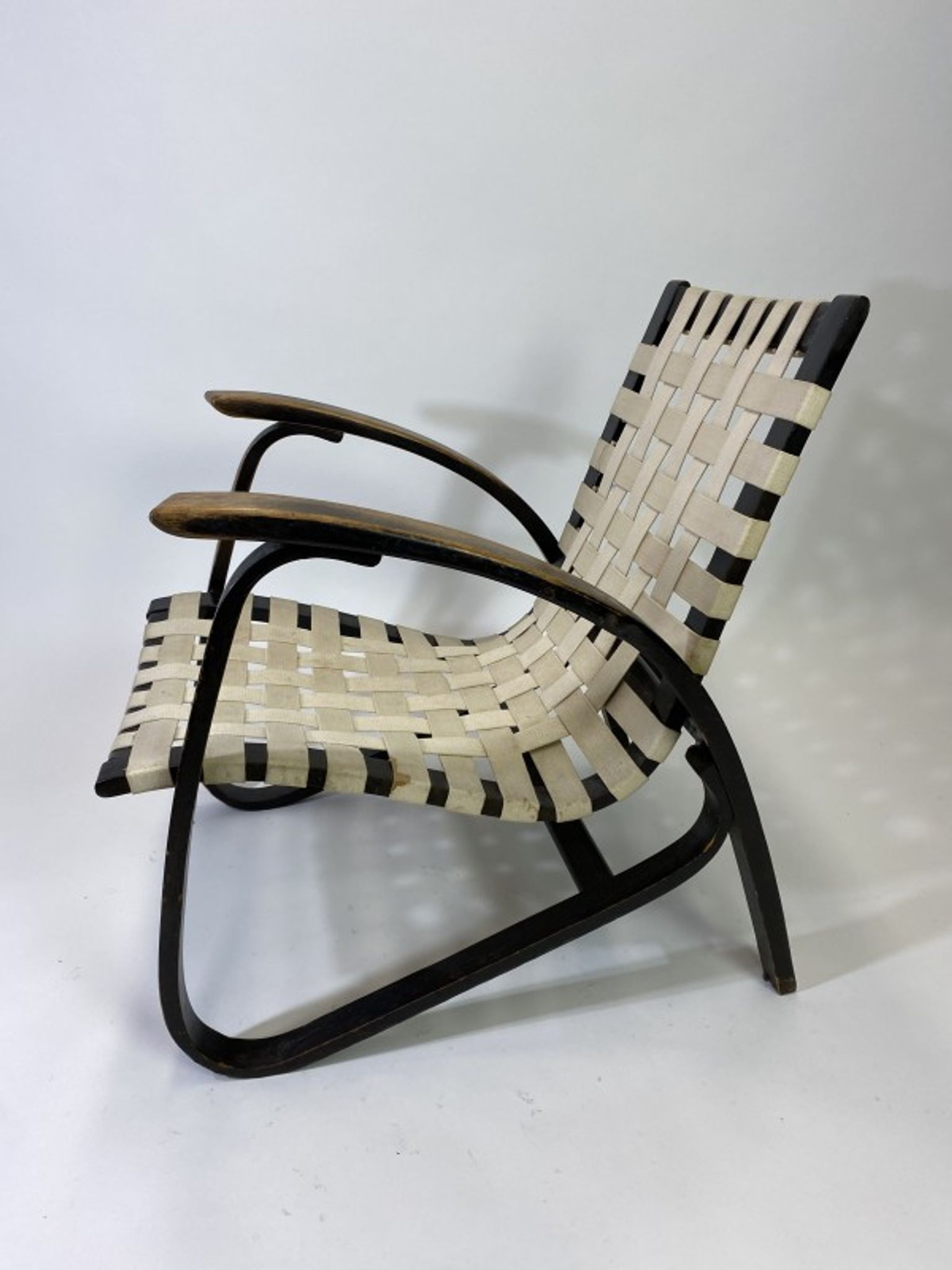 Fauteuil noir vintage par Jan Vaněk