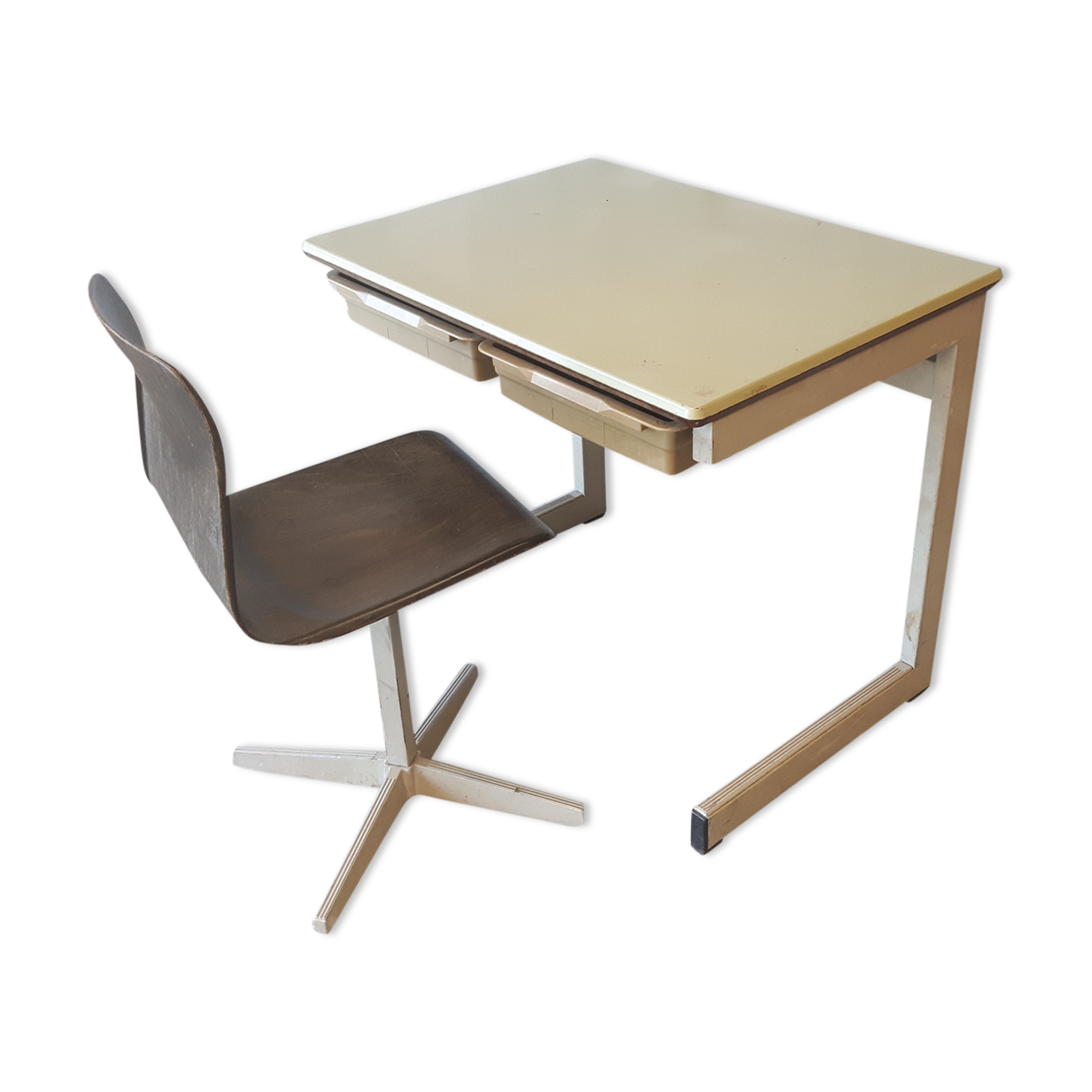 Desk and chair child Thur op Holland
