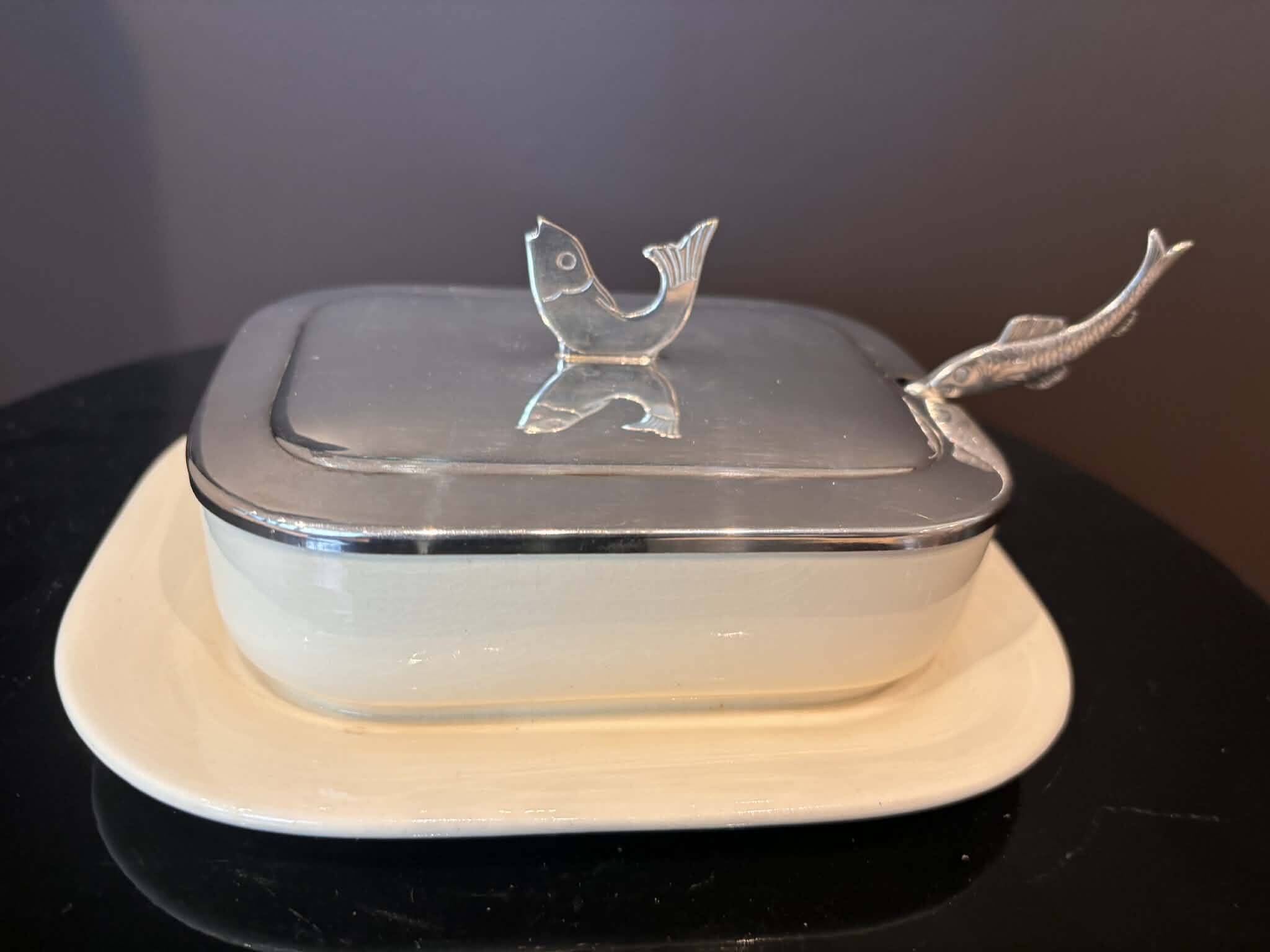 Butter dish