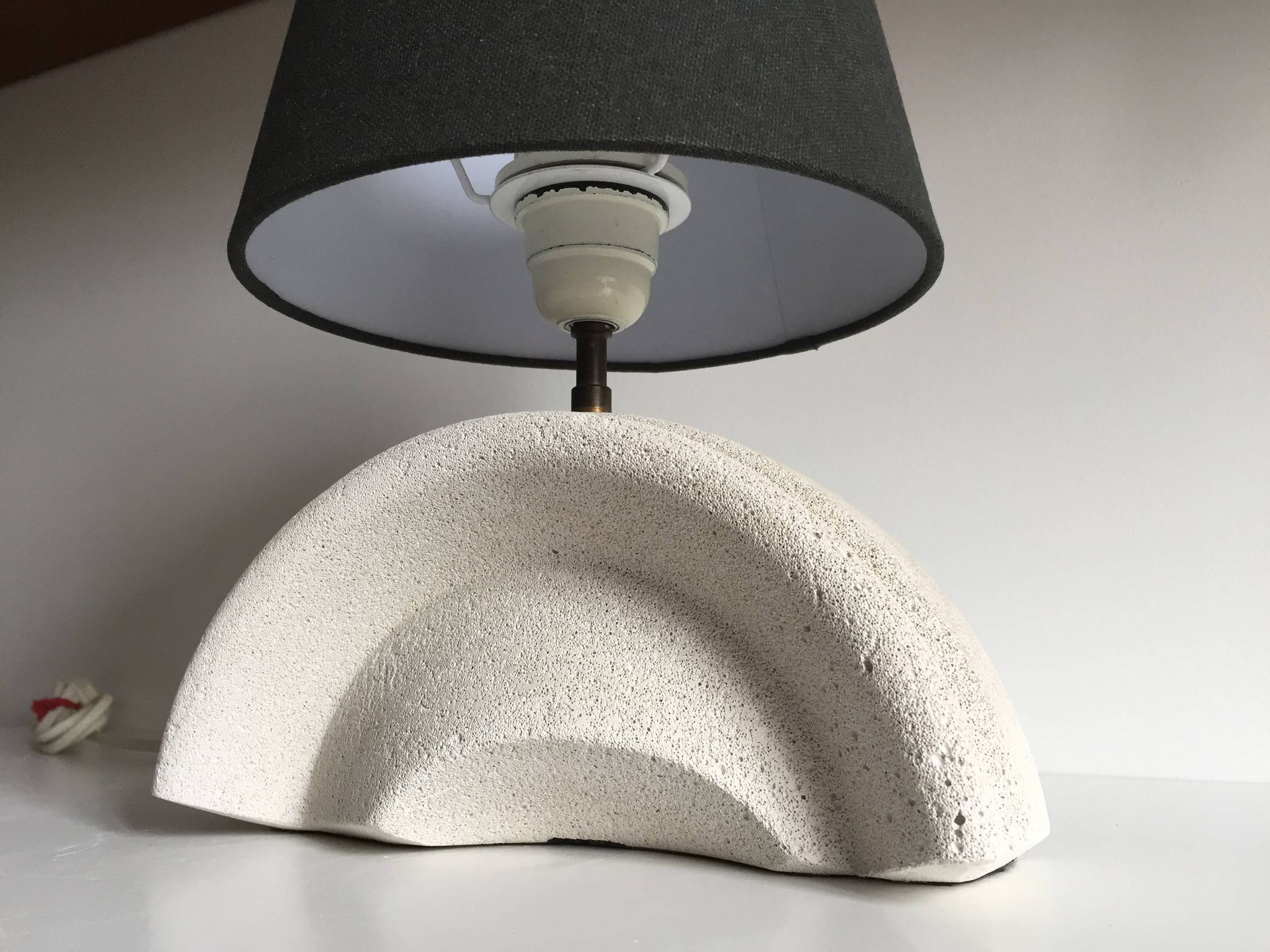 Lampe béton cellulaire façon Albert Tormos