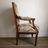 Fauteuil sculpté style Louis XVI