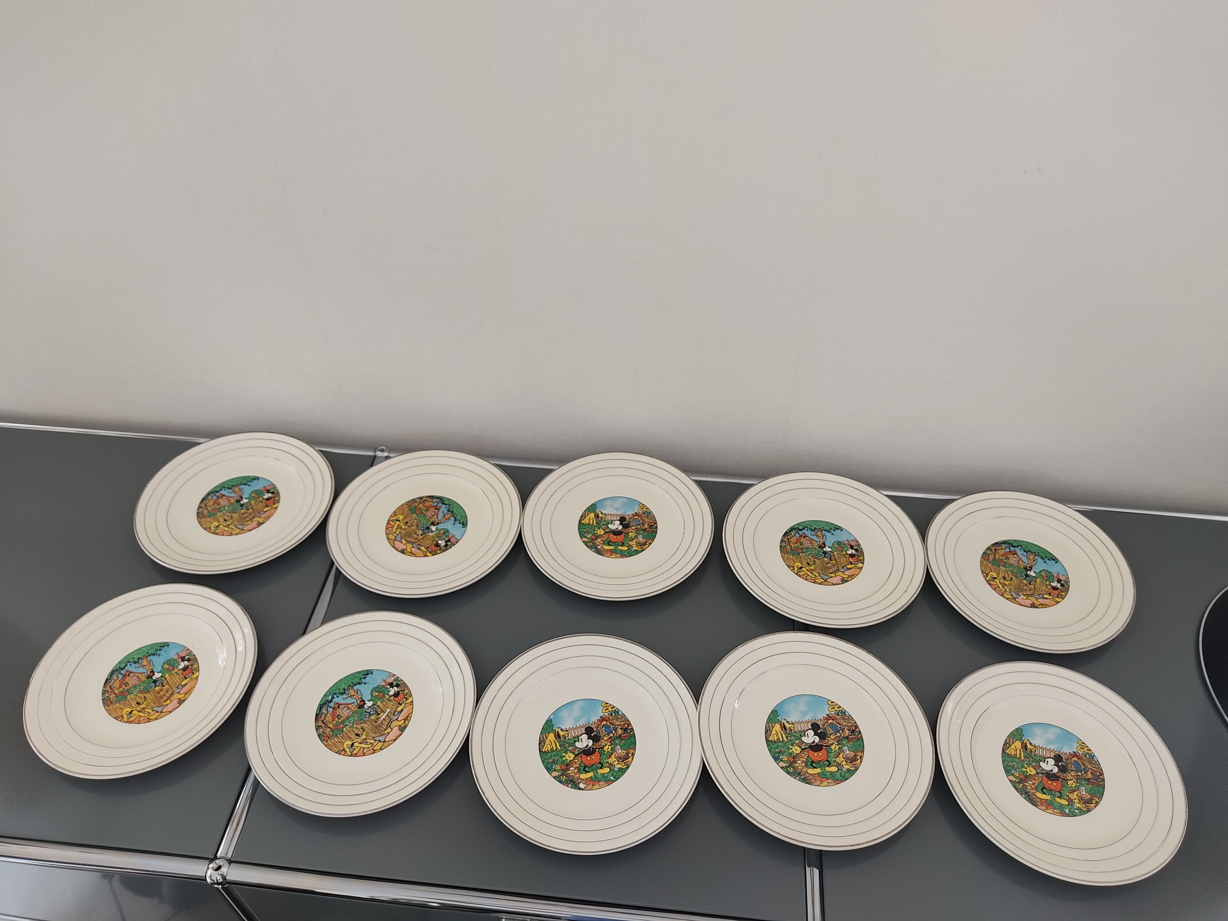 1930 Mickey mouse-Walt Disney dessert plates